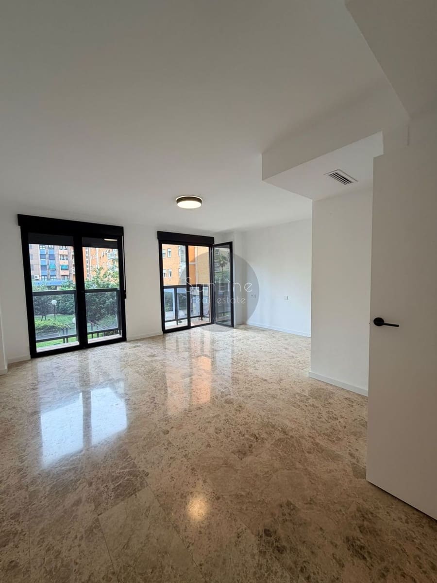 3 Zimmer Wohnung zu vermieten in Valencia Stadt mit Pool - 2.350 € (Ref: 10175336)