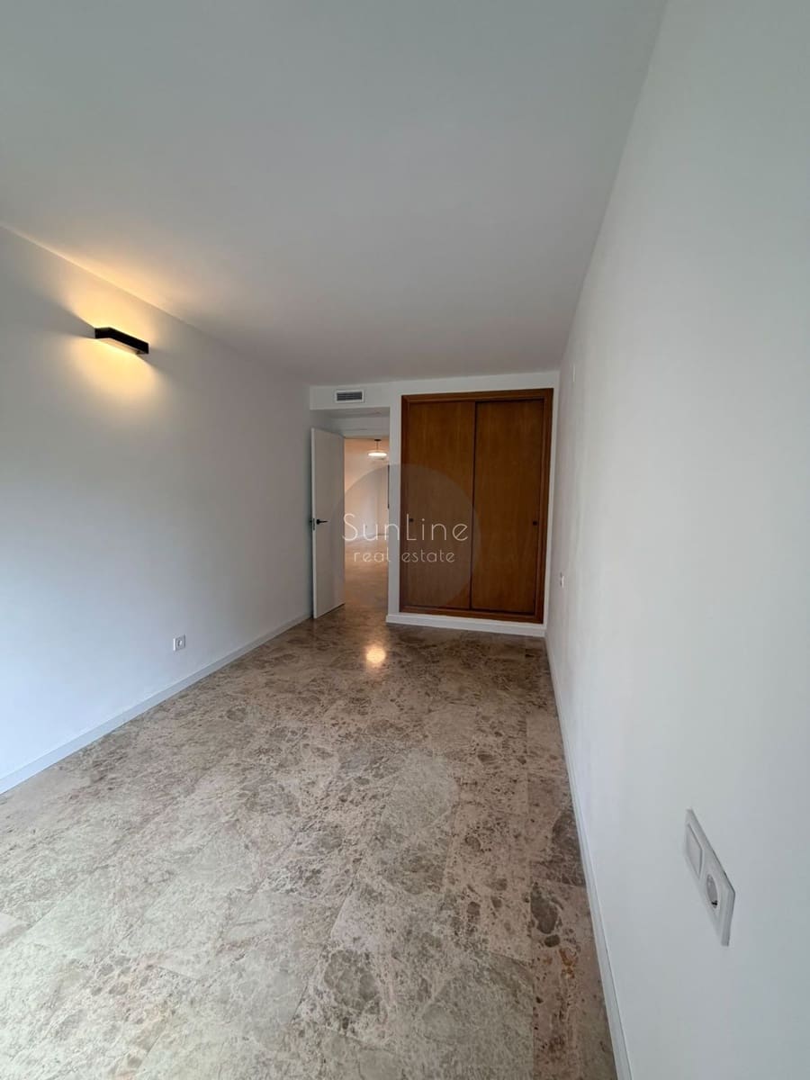 3 Zimmer Wohnung zu vermieten in Valencia Stadt mit Pool - 2.350 € (Ref: 10175336)