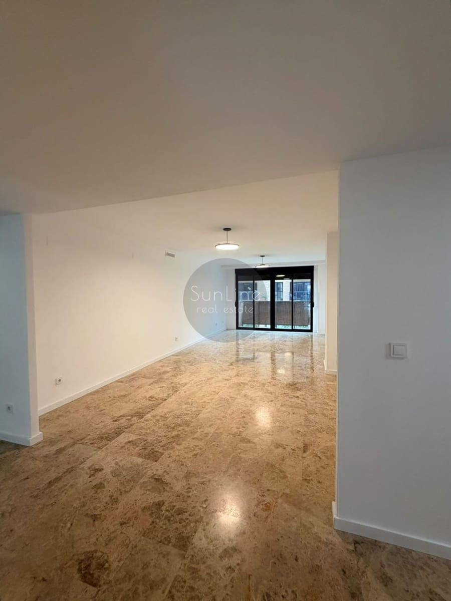 3 Zimmer Wohnung zu vermieten in Valencia Stadt mit Pool - 2.350 € (Ref: 10175336)