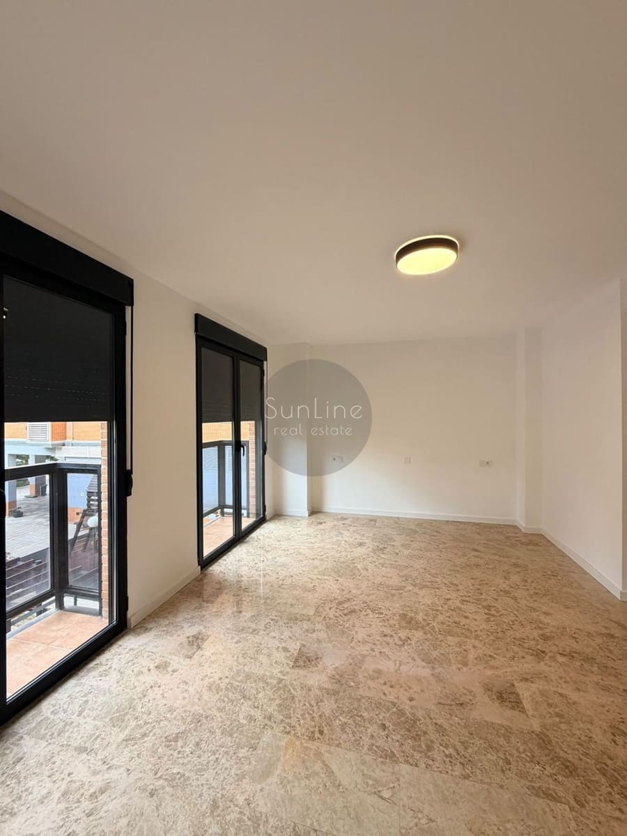 3 Zimmer Wohnung zu vermieten in Valencia Stadt mit Pool - 2.350 € (Ref: 10175336)