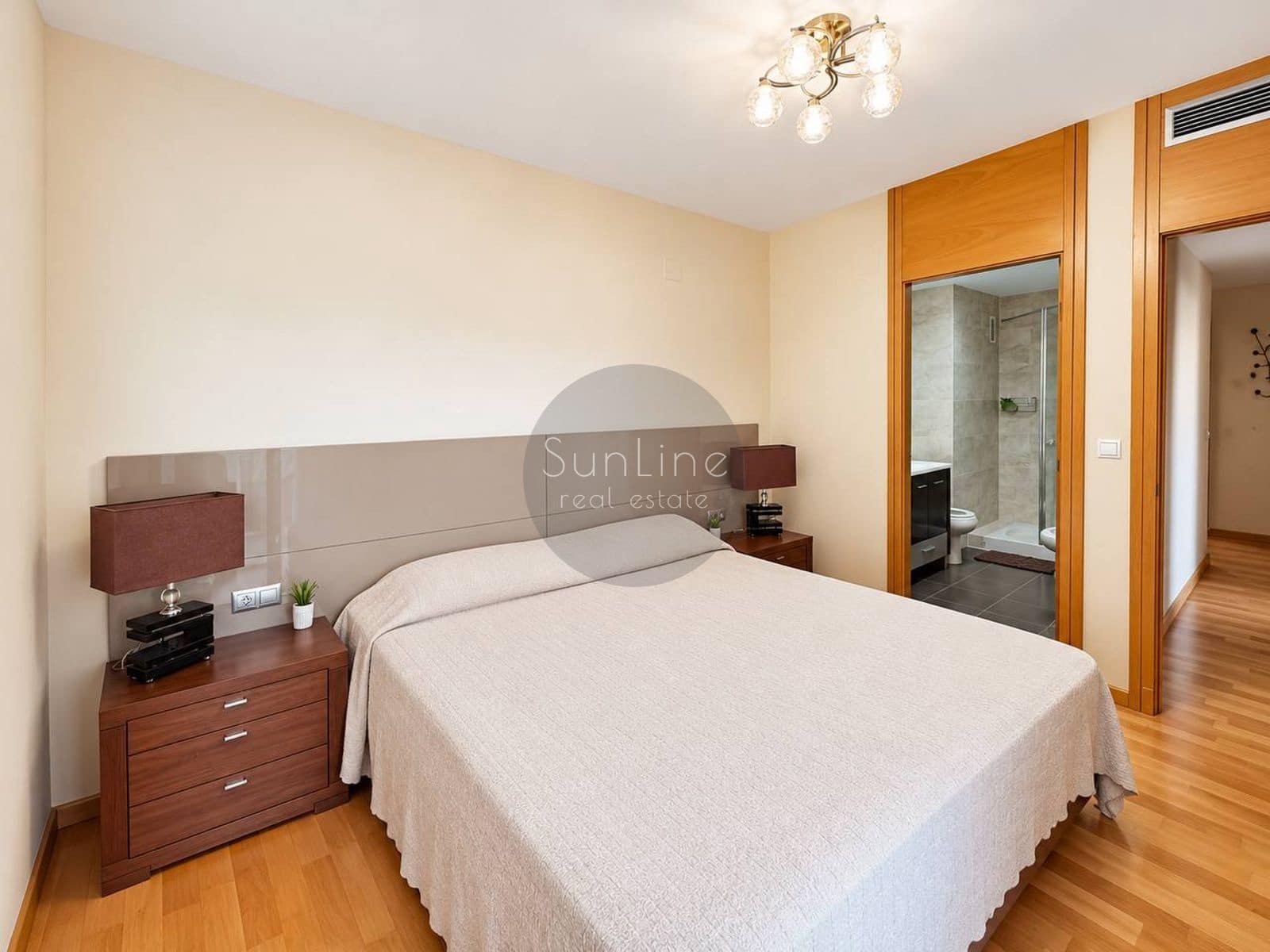 3 soveværelse Lejlighed til salg i Paterna med swimmingpool garage - € 385.000 (Ref: 10175337)