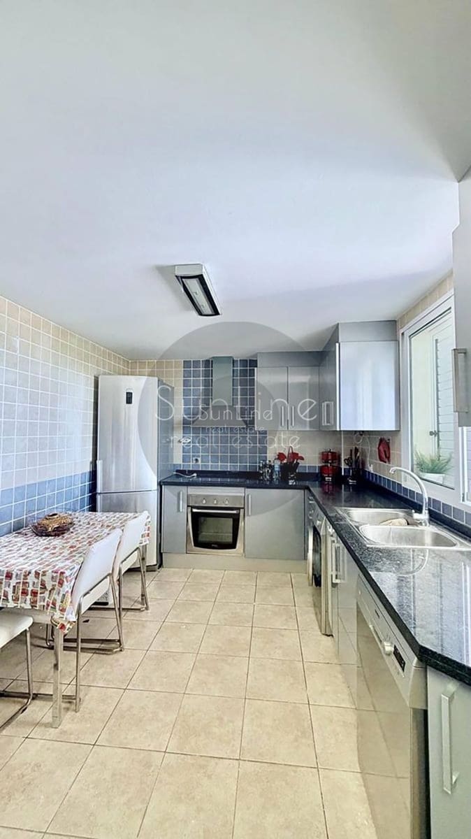3 soverom Villa til salgs i Torrent med svømmebasseng garasje - € 380 000 (Ref: 10175339)