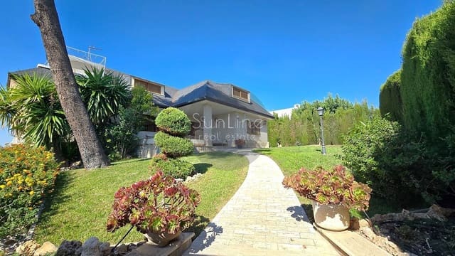 7 slaapkamer Villa te koop in Torrent met zwembad garage - € 1.200.000 (Ref: 10175340)