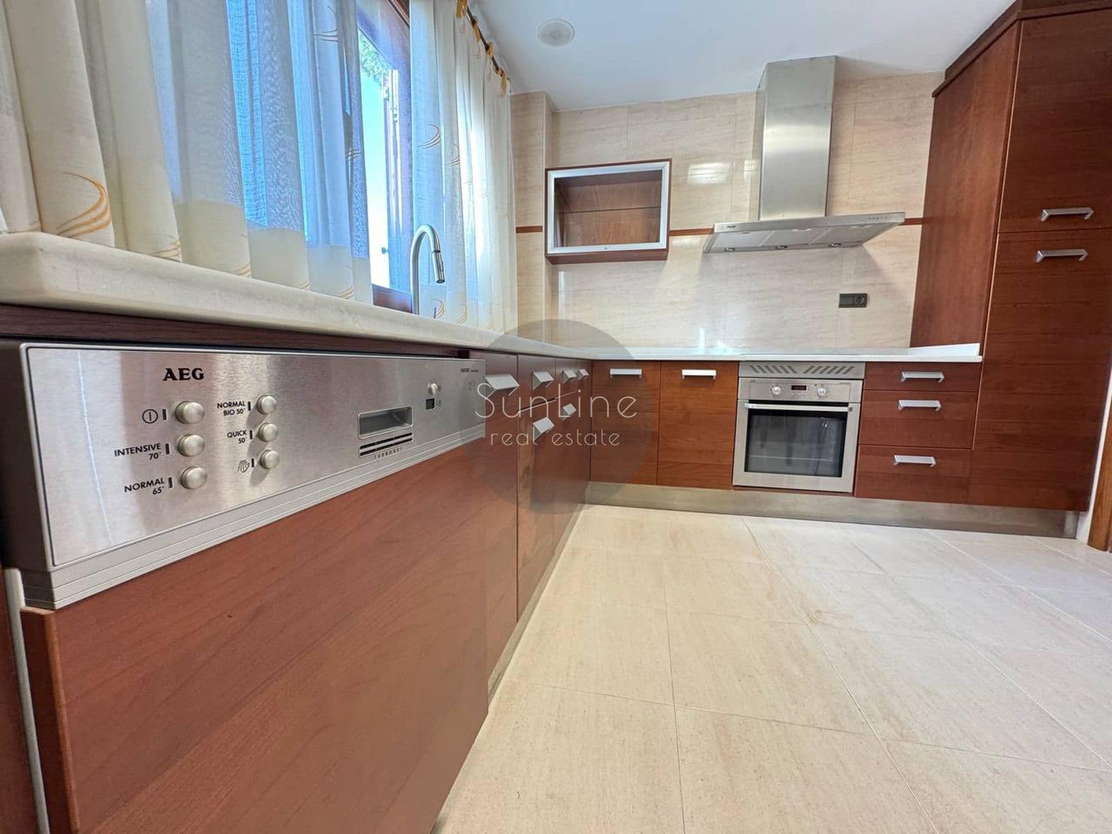 7 soverom Villa til salgs i Torrent med svømmebasseng garasje - € 1 200 000 (Ref: 10175340)