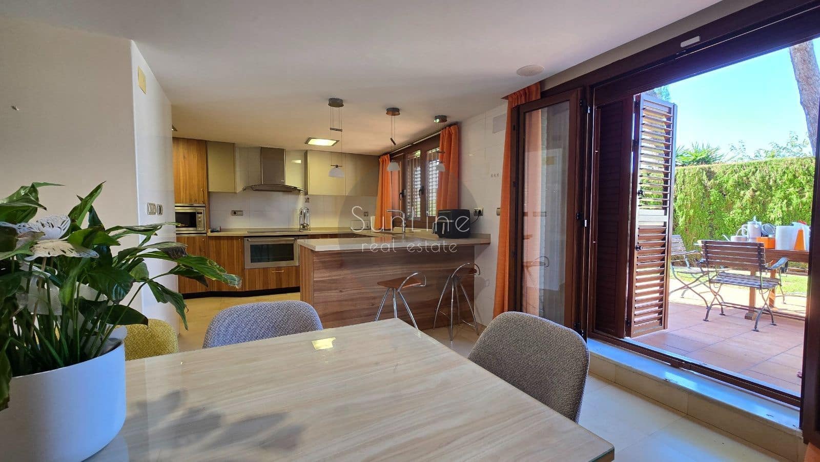 7 soverom Villa til salgs i Torrent med svømmebasseng garasje - € 1 200 000 (Ref: 10175340)