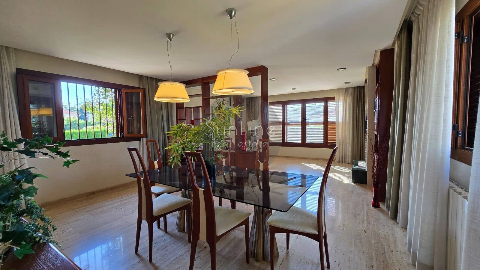 7 soverom Villa til salgs i Torrent med svømmebasseng garasje - € 1 200 000 (Ref: 10175340)