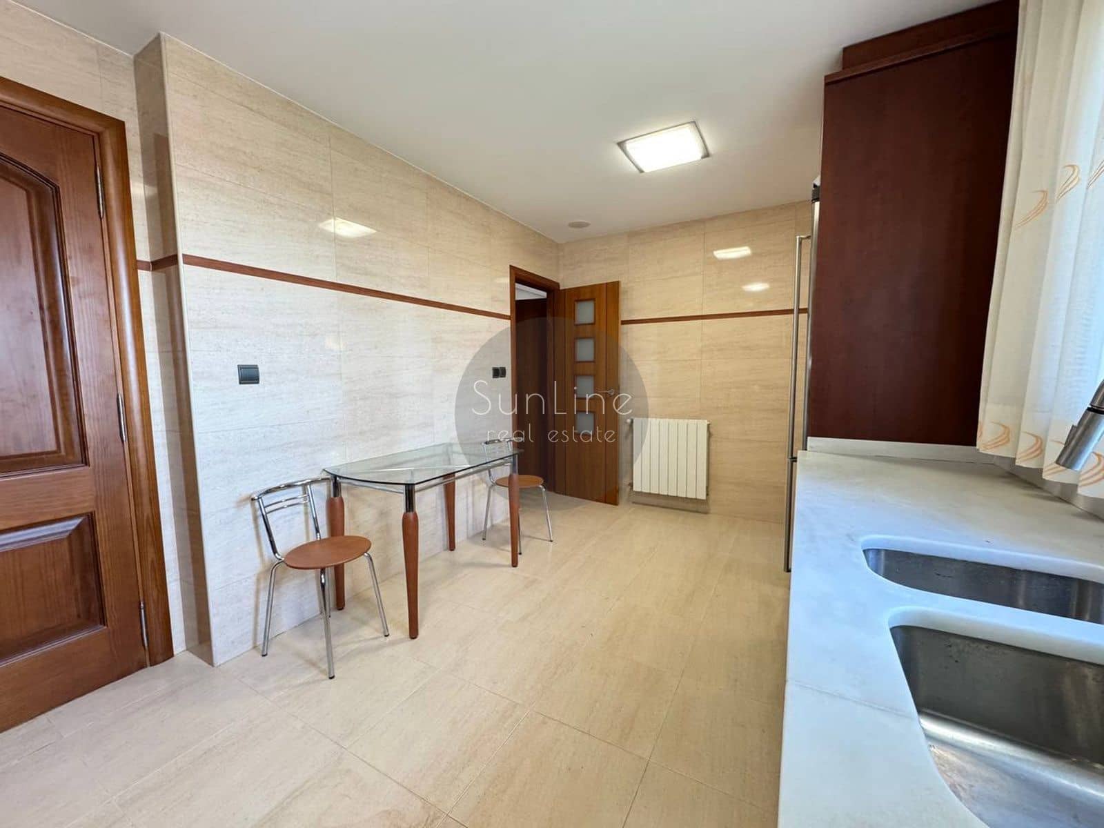 7 soverom Villa til salgs i Torrent med svømmebasseng garasje - € 1 200 000 (Ref: 10175340)