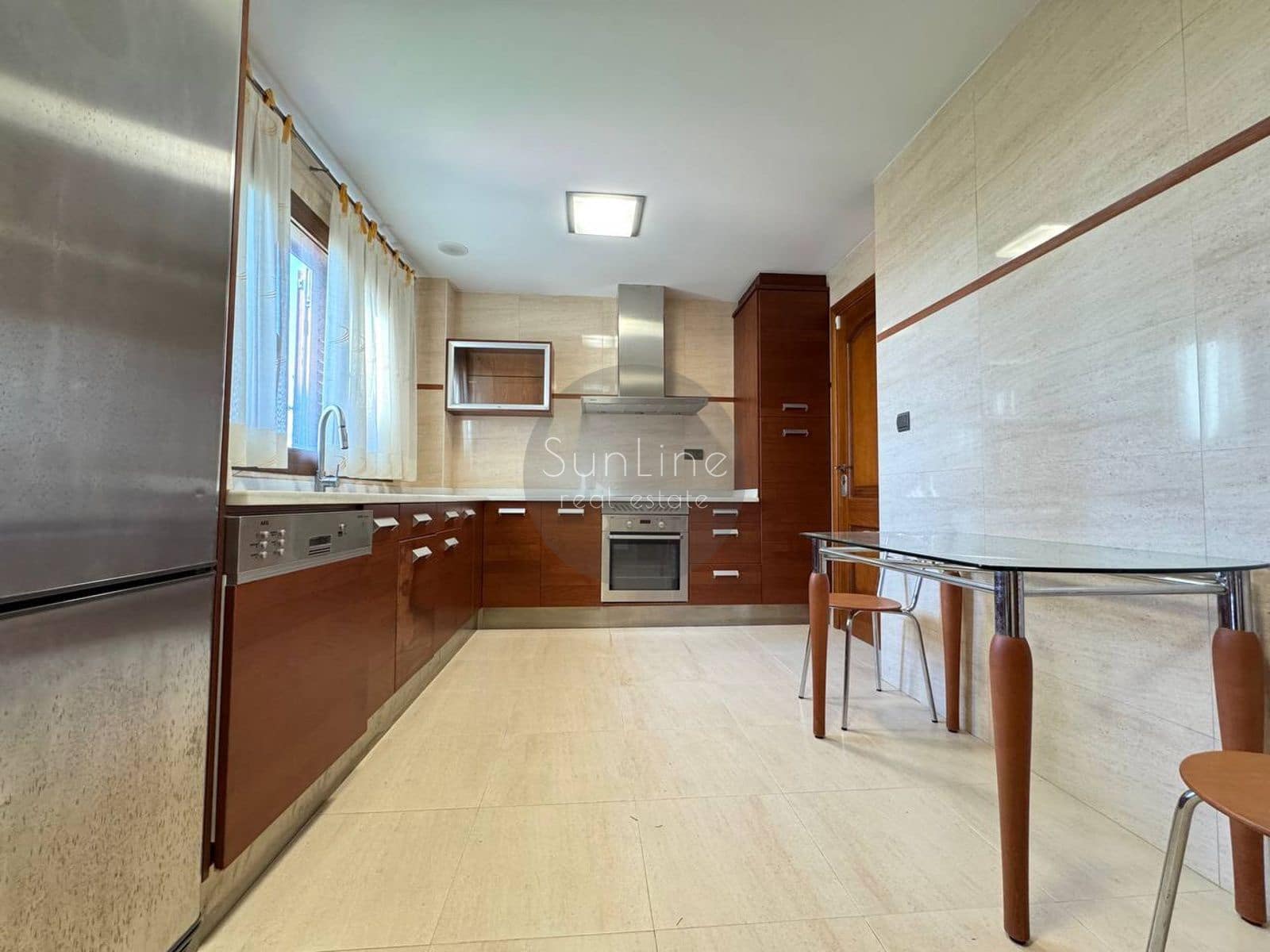 7 soverom Villa til salgs i Torrent med svømmebasseng garasje - € 1 200 000 (Ref: 10175340)