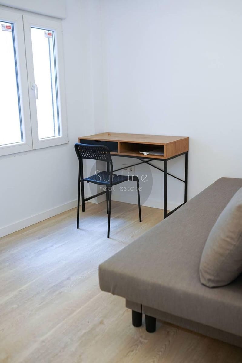 4 bedroom Flat for sale in Valencia city - € 265,000 (Ref: 10175344)