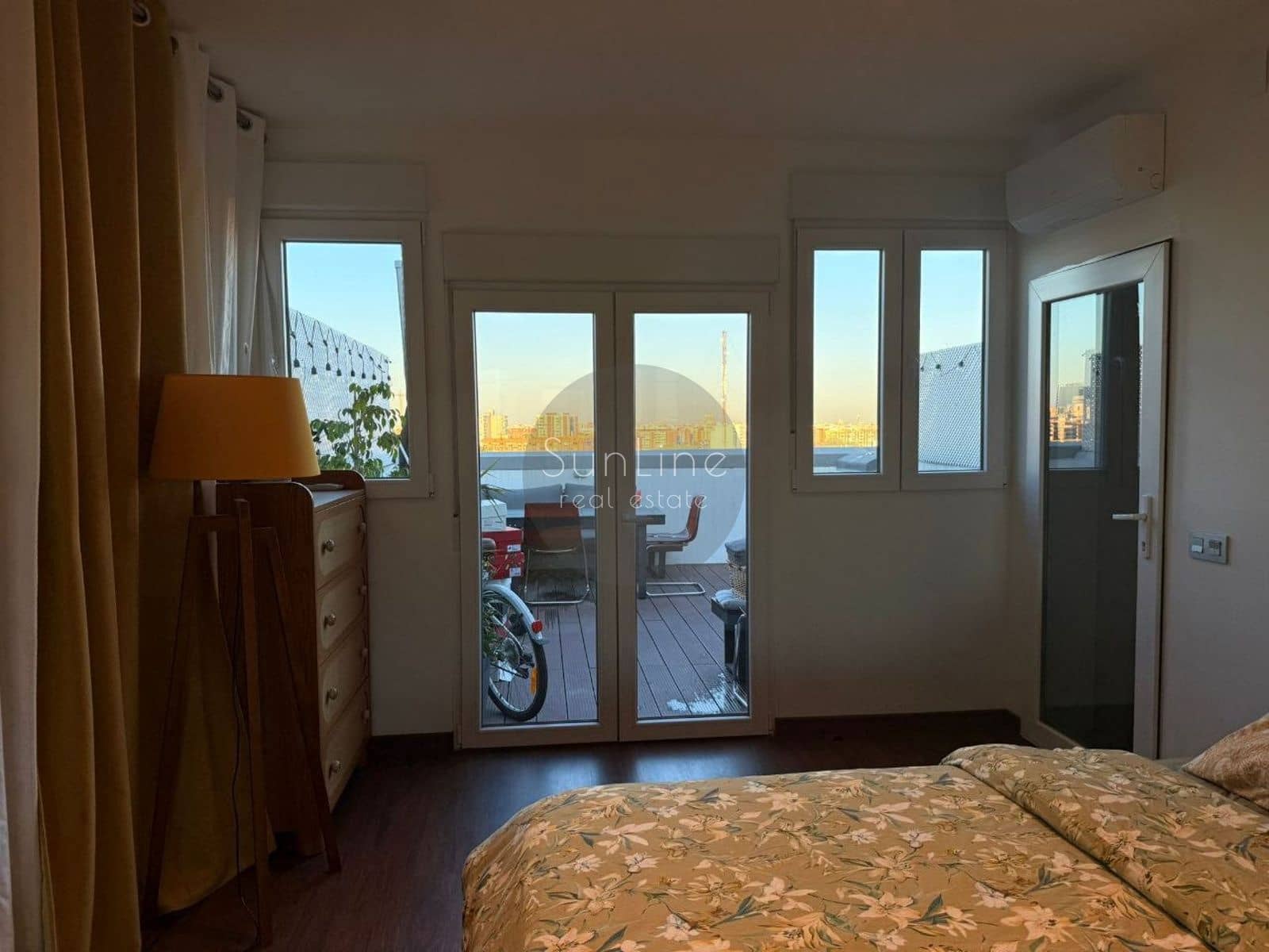 2 Zimmer Wohnung zu verkaufen in Valencia Stadt mit Pool Garage - 290.000 € (Ref: 10175345)