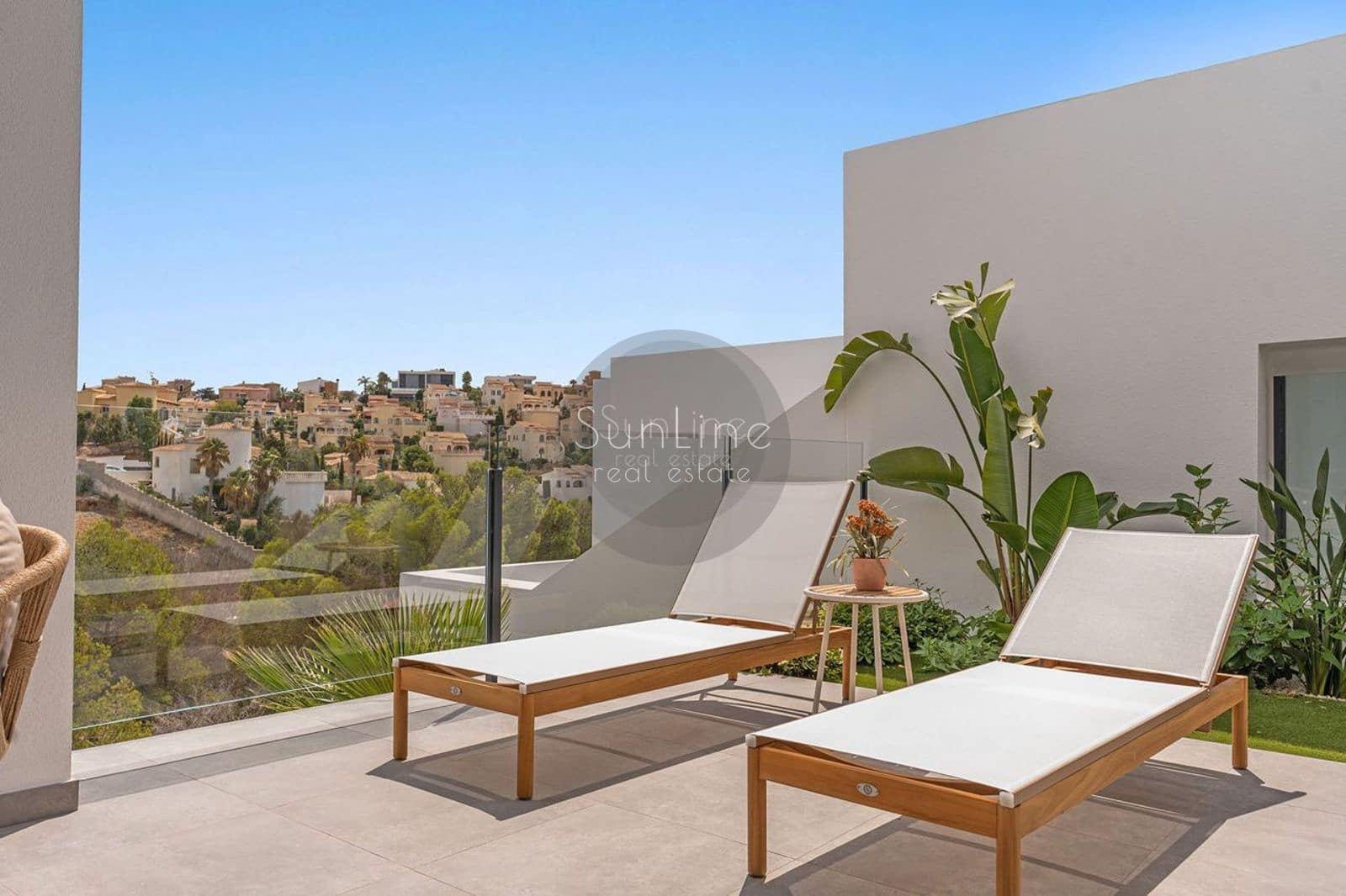 Piso de 2 habitaciones en Cumbre del Sol en venta con piscina garaje - 375.000 € (Ref: 10175346)