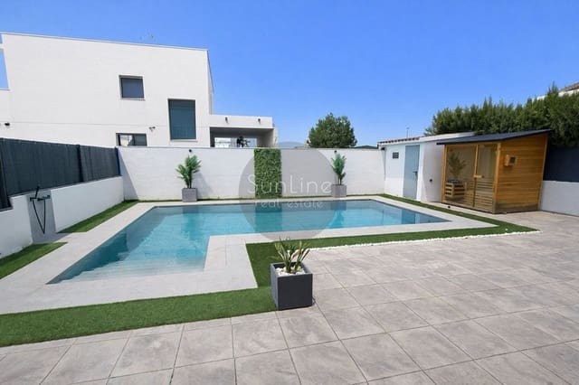 4 soveværelse Villa til salg i Valencia by med swimmingpool garage - € 615.000 (Ref: 10175347)