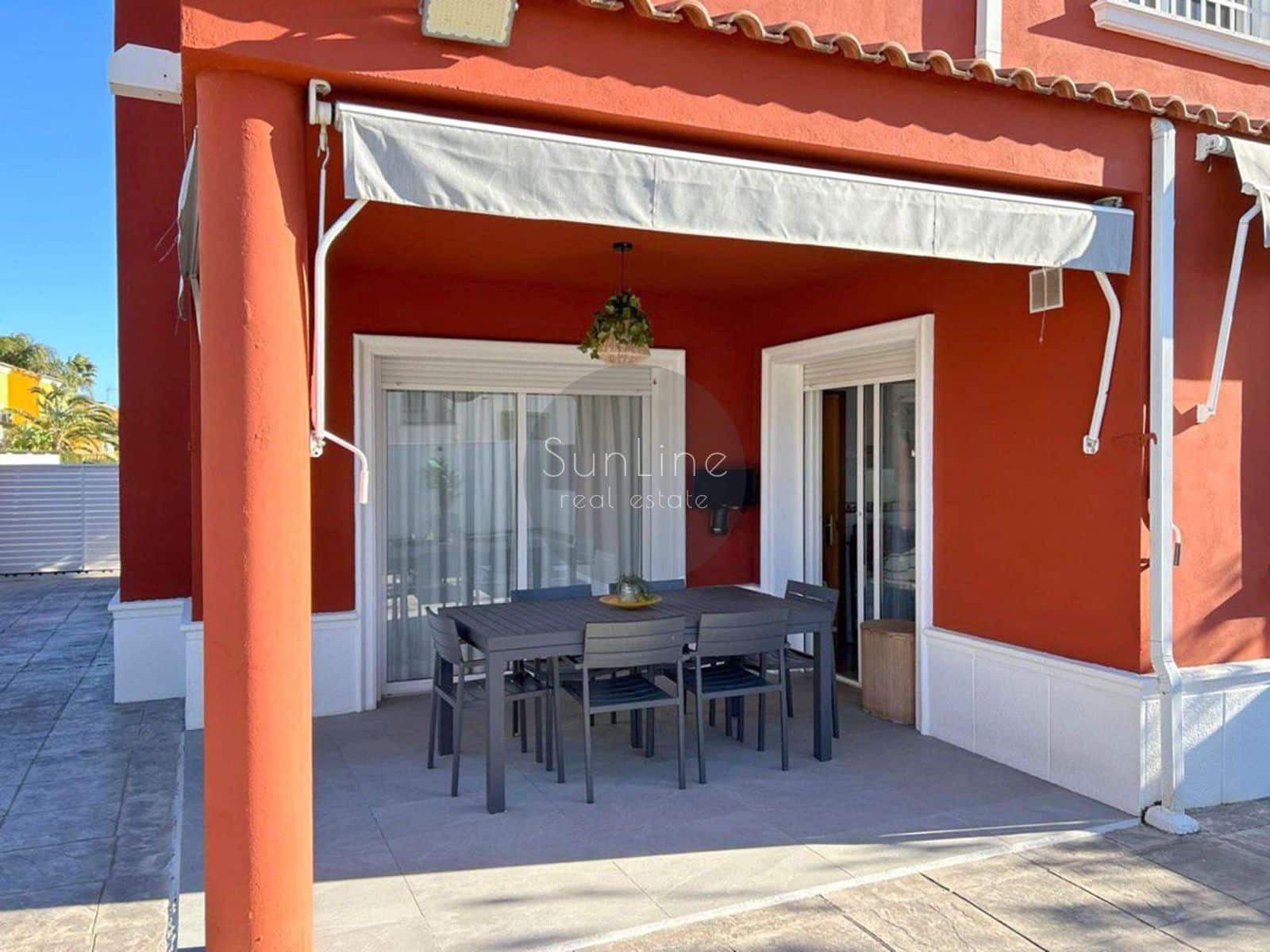 4 soveværelse Villa til salg i Valencia by med swimmingpool garage - € 615.000 (Ref: 10175347)