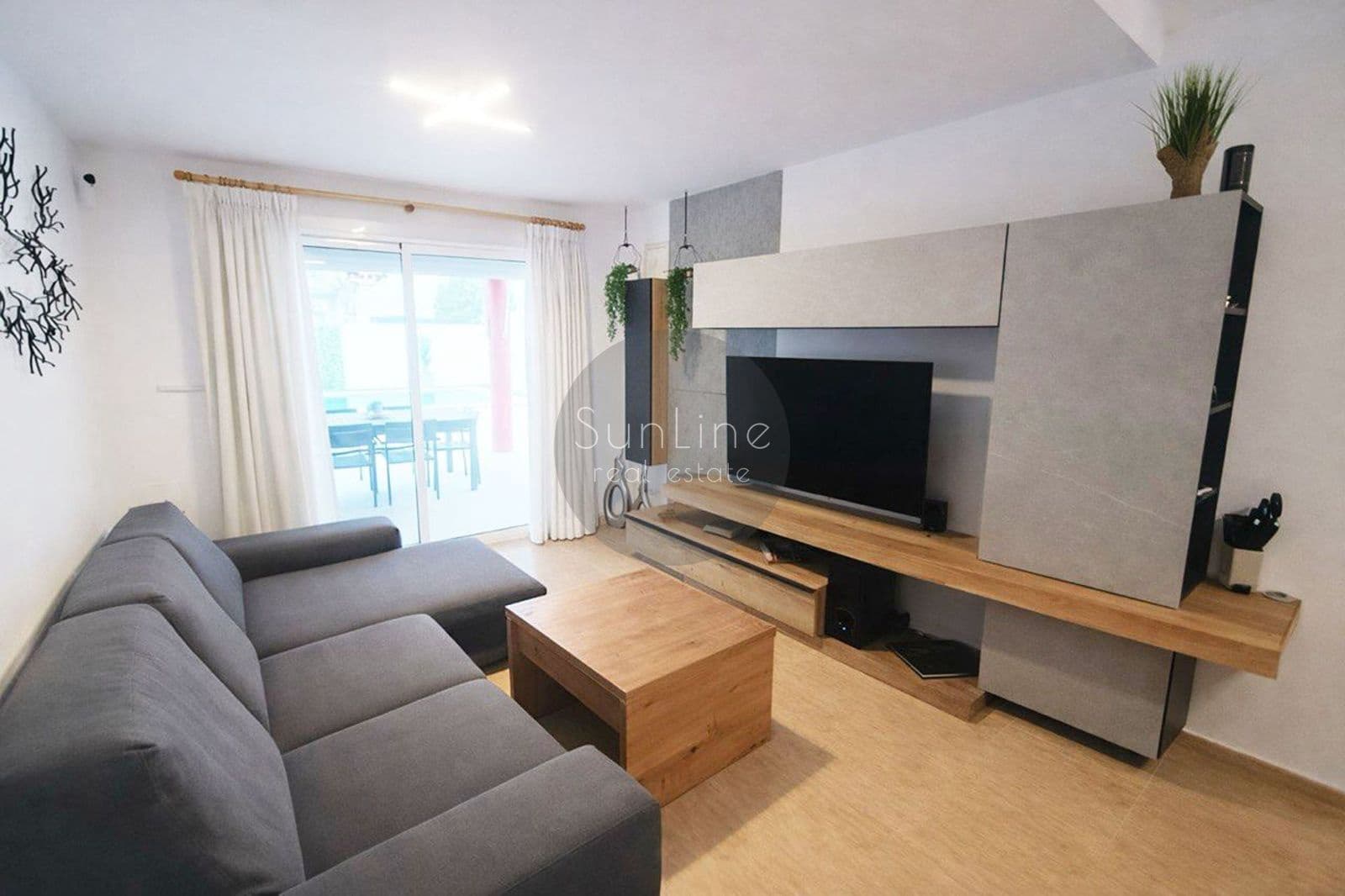 4 soveværelse Villa til salg i Valencia by med swimmingpool garage - € 615.000 (Ref: 10175347)
