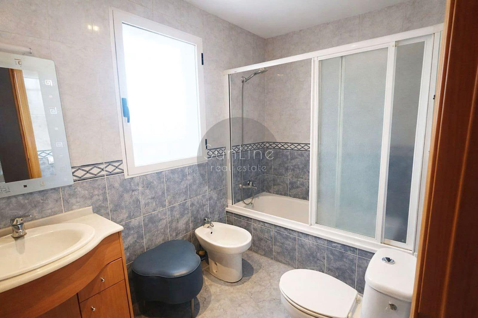 4 soveværelse Villa til salg i Valencia by med swimmingpool garage - € 615.000 (Ref: 10175347)