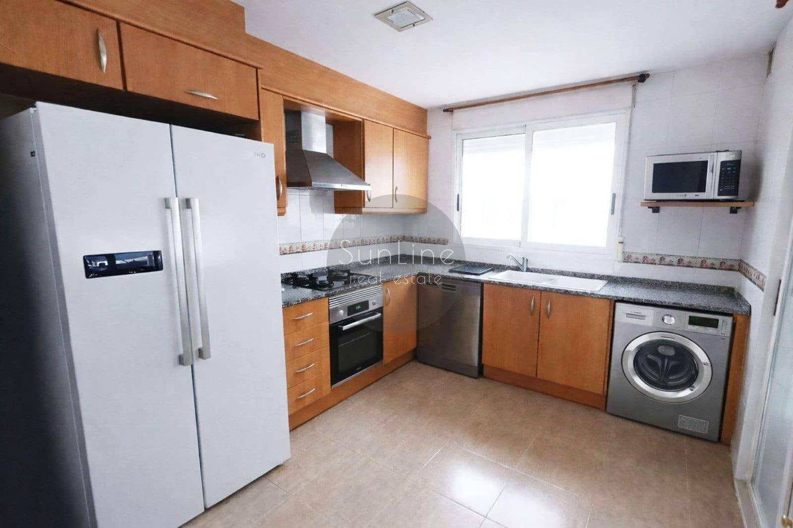 4 soveværelse Villa til salg i Valencia by med swimmingpool garage - € 615.000 (Ref: 10175347)