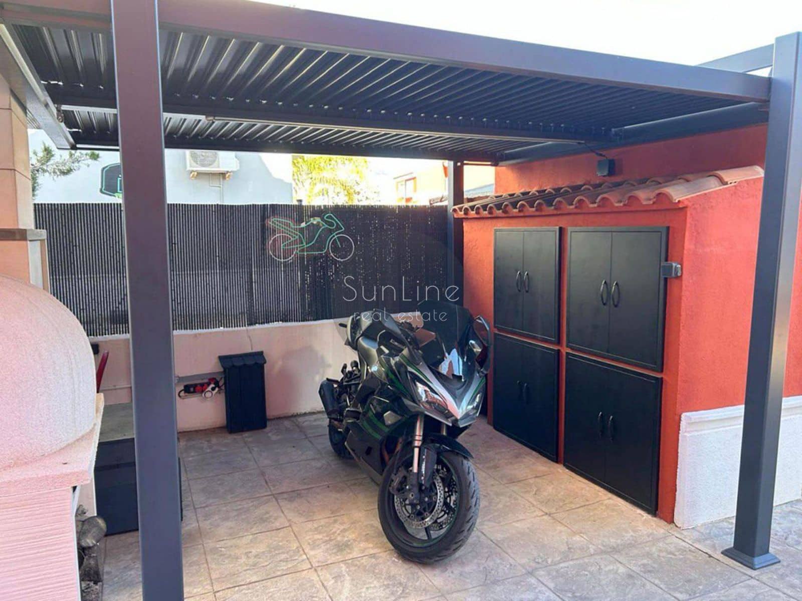 4 soveværelse Villa til salg i Valencia by med swimmingpool garage - € 615.000 (Ref: 10175347)