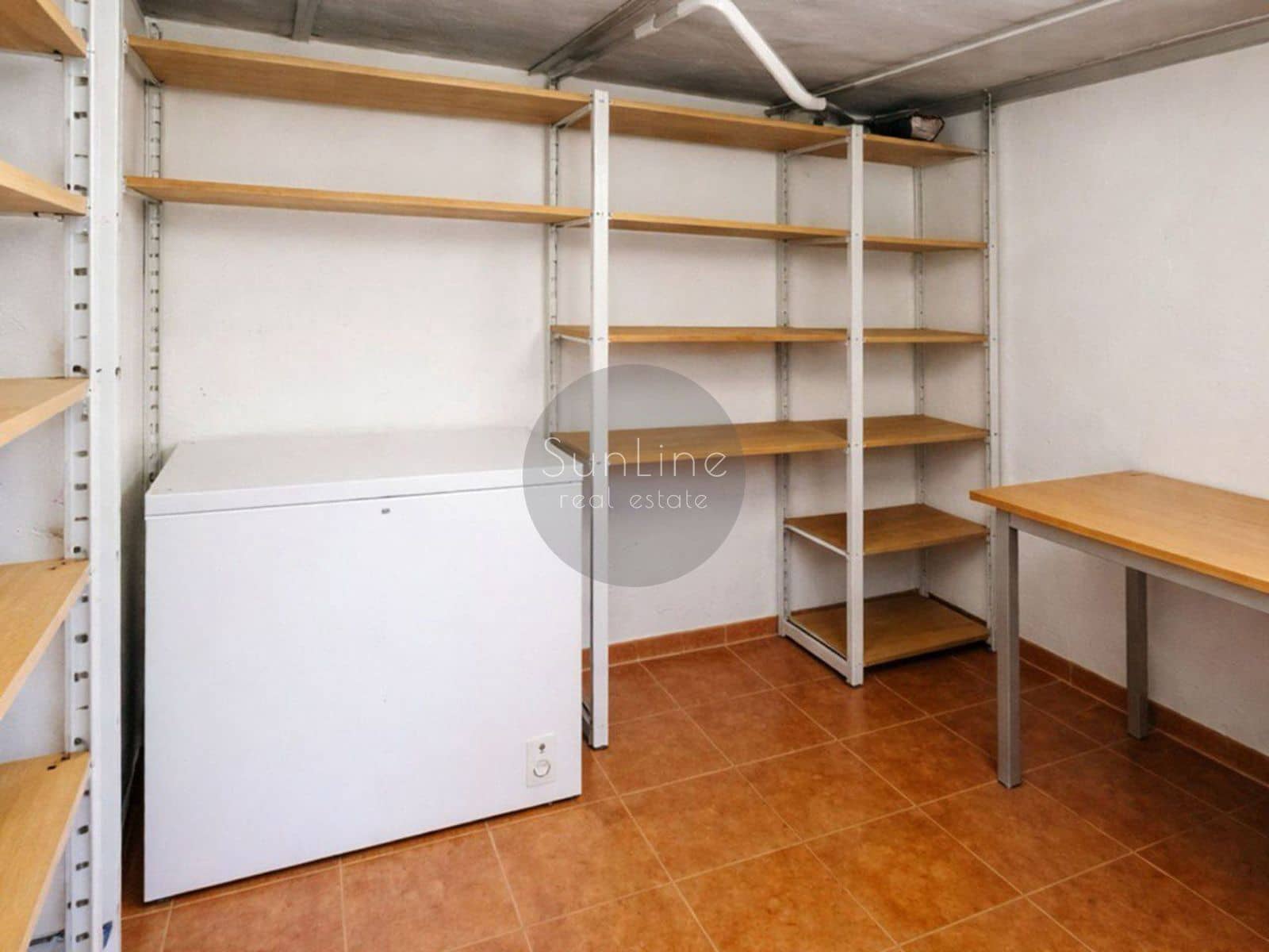 4 soveværelse Villa til salg i Valencia by med swimmingpool garage - € 615.000 (Ref: 10175347)