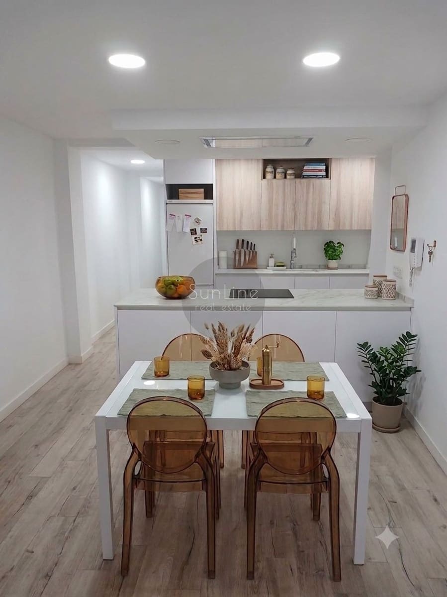 4 makuuhuone Asunto vuokrattavana paikassa Valencia kaupunki - 2 250 € (Ref: 10179545)