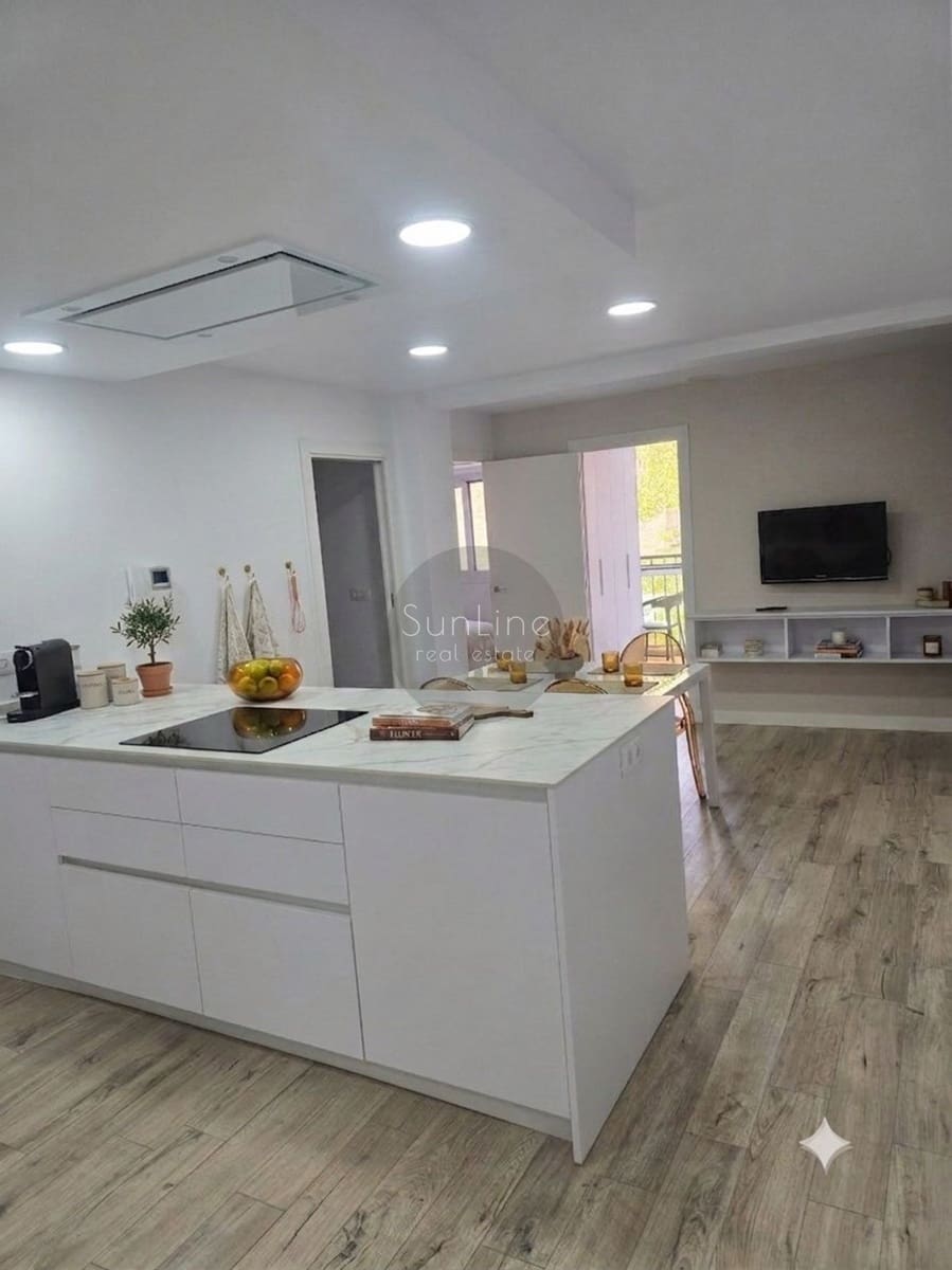4 makuuhuone Asunto vuokrattavana paikassa Valencia kaupunki - 2 250 € (Ref: 10179545)