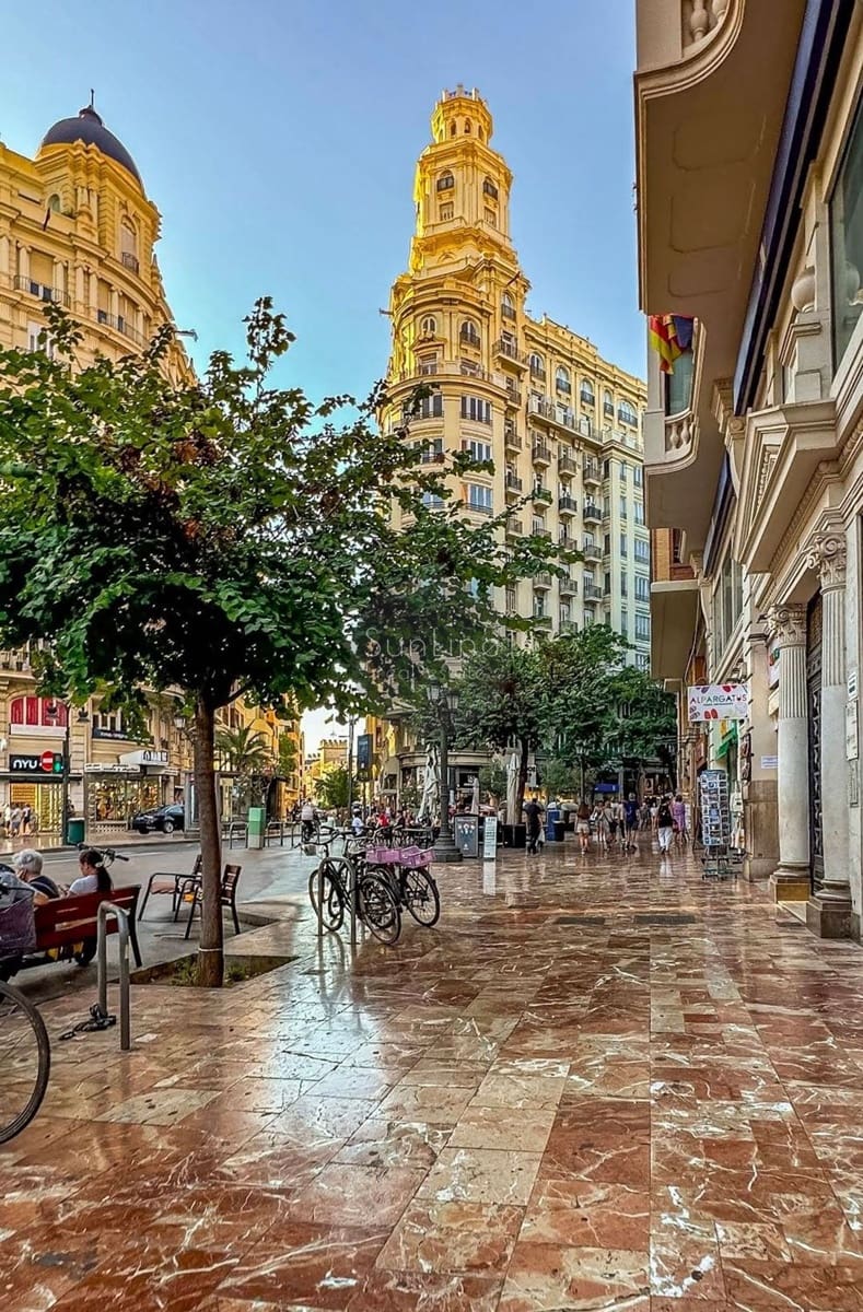 4 makuuhuone Asunto vuokrattavana paikassa Valencia kaupunki - 2 250 € (Ref: 10179545)
