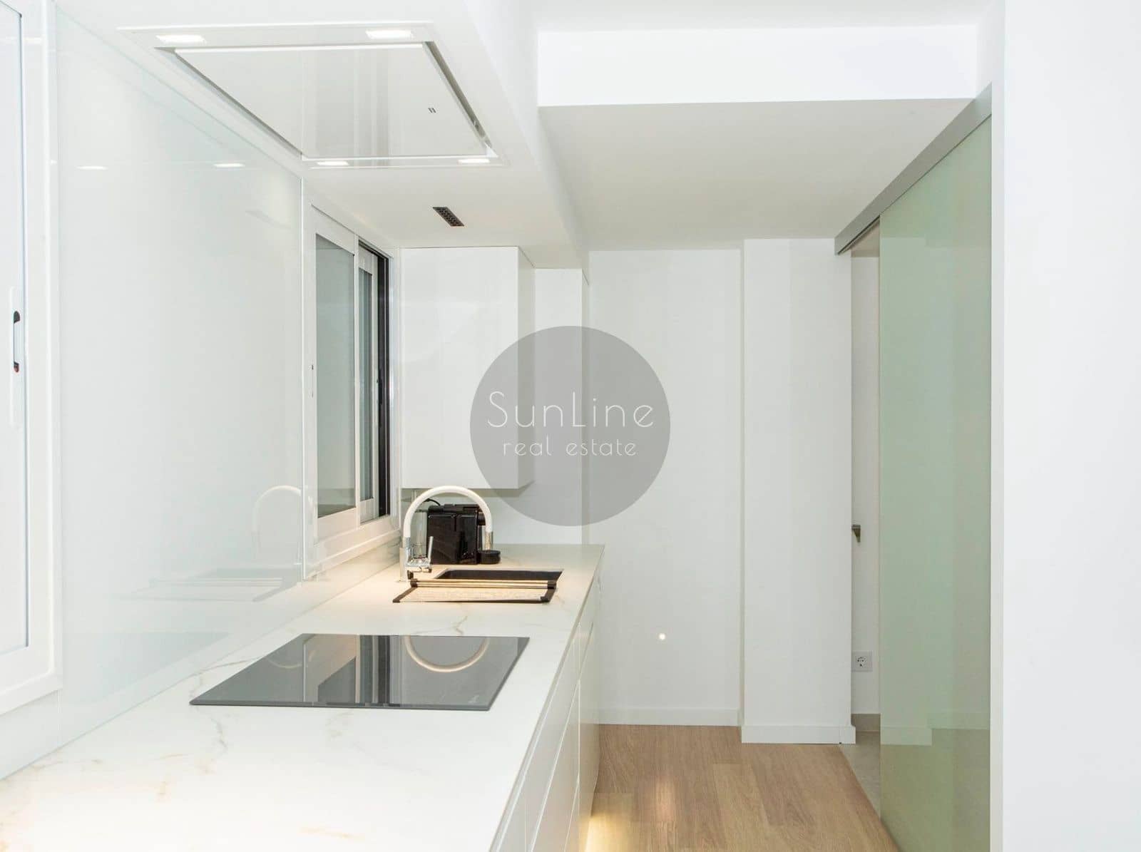 Piso de 3 habitaciones en València ciudad en alquiler con garaje - 2.700 € (Ref: 10179665)