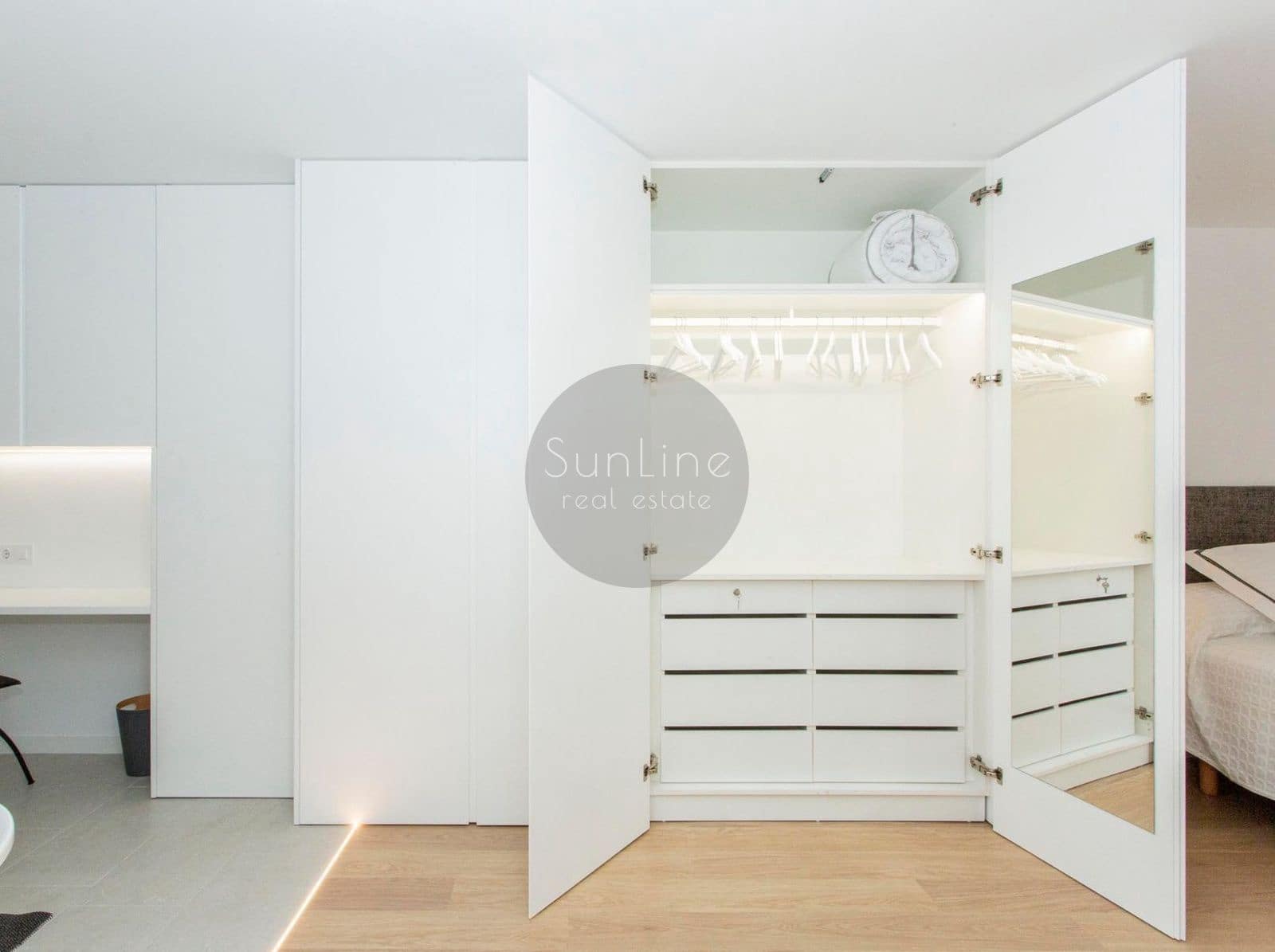 Piso de 3 habitaciones en València ciudad en alquiler con garaje - 2.700 € (Ref: 10179665)