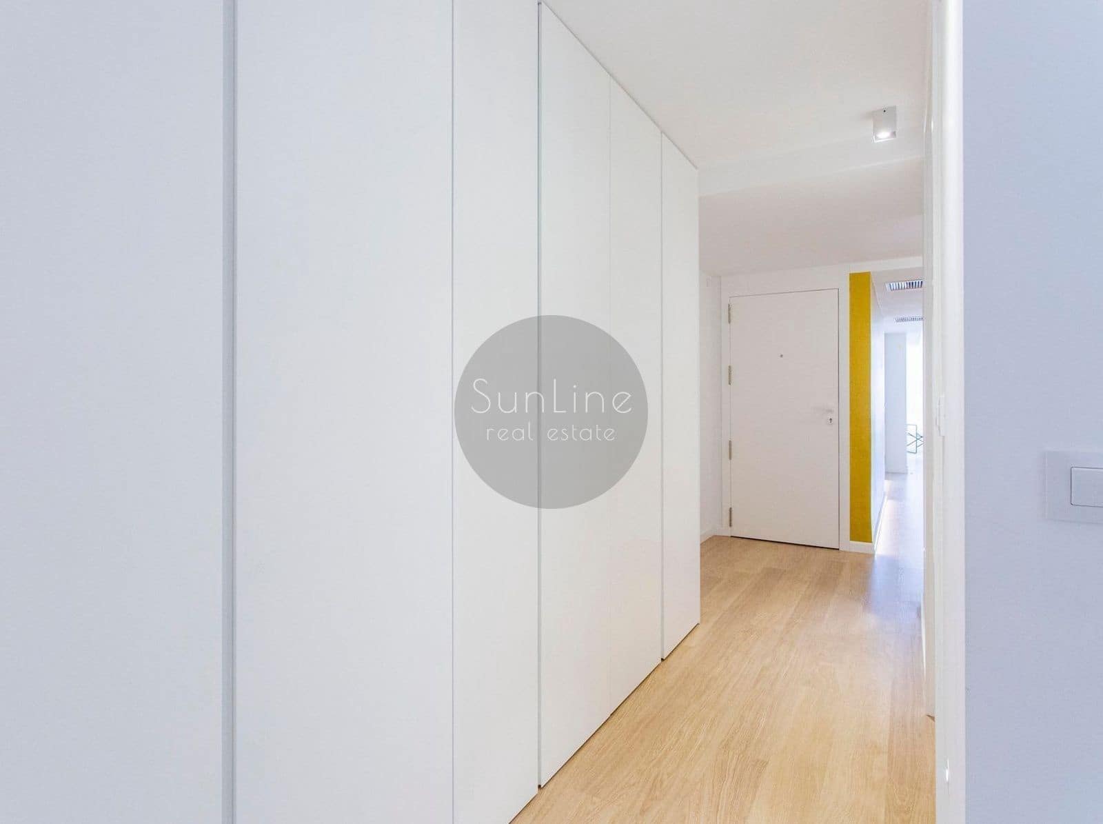 Piso de 3 habitaciones en València ciudad en alquiler con garaje - 2.700 € (Ref: 10179665)