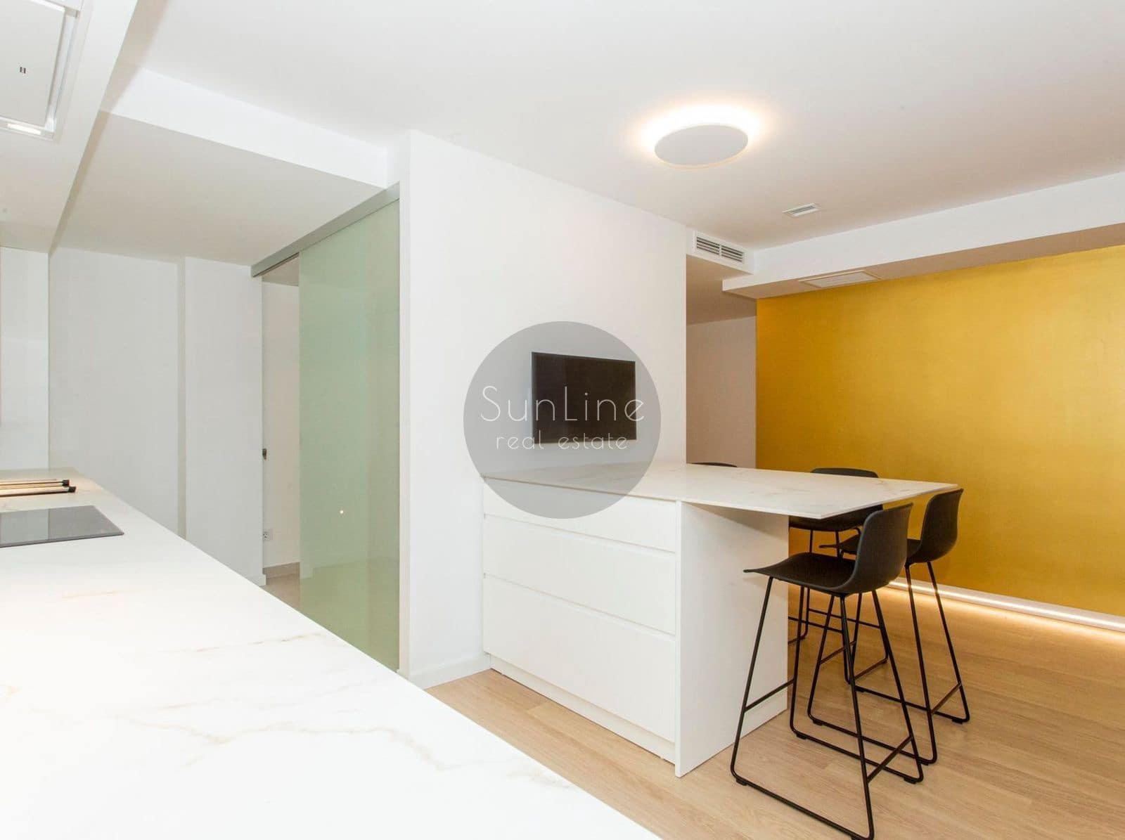 Piso de 3 habitaciones en València ciudad en alquiler con garaje - 2.700 € (Ref: 10179665)