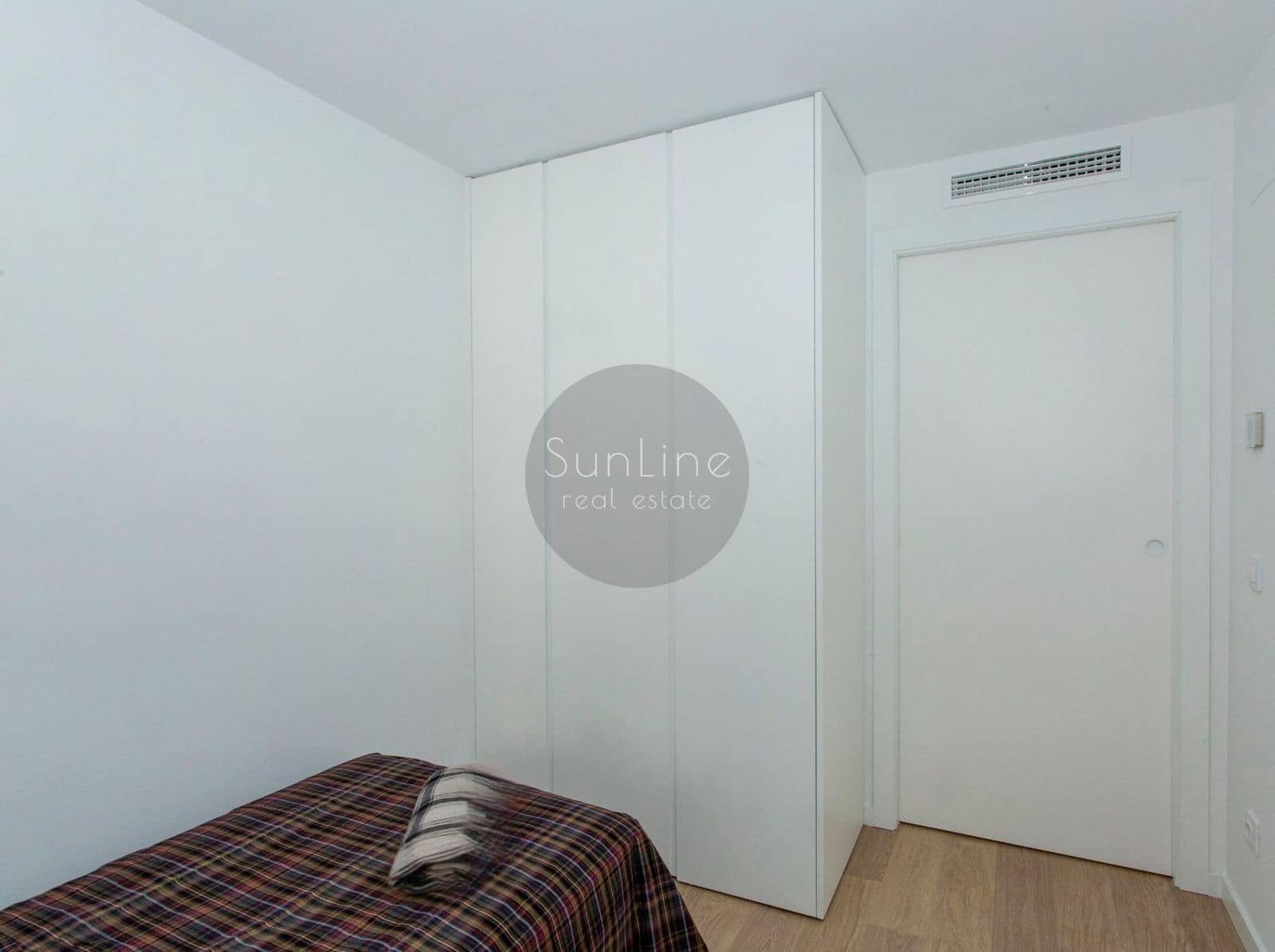 Piso de 3 habitaciones en València ciudad en alquiler con garaje - 2.700 € (Ref: 10179665)