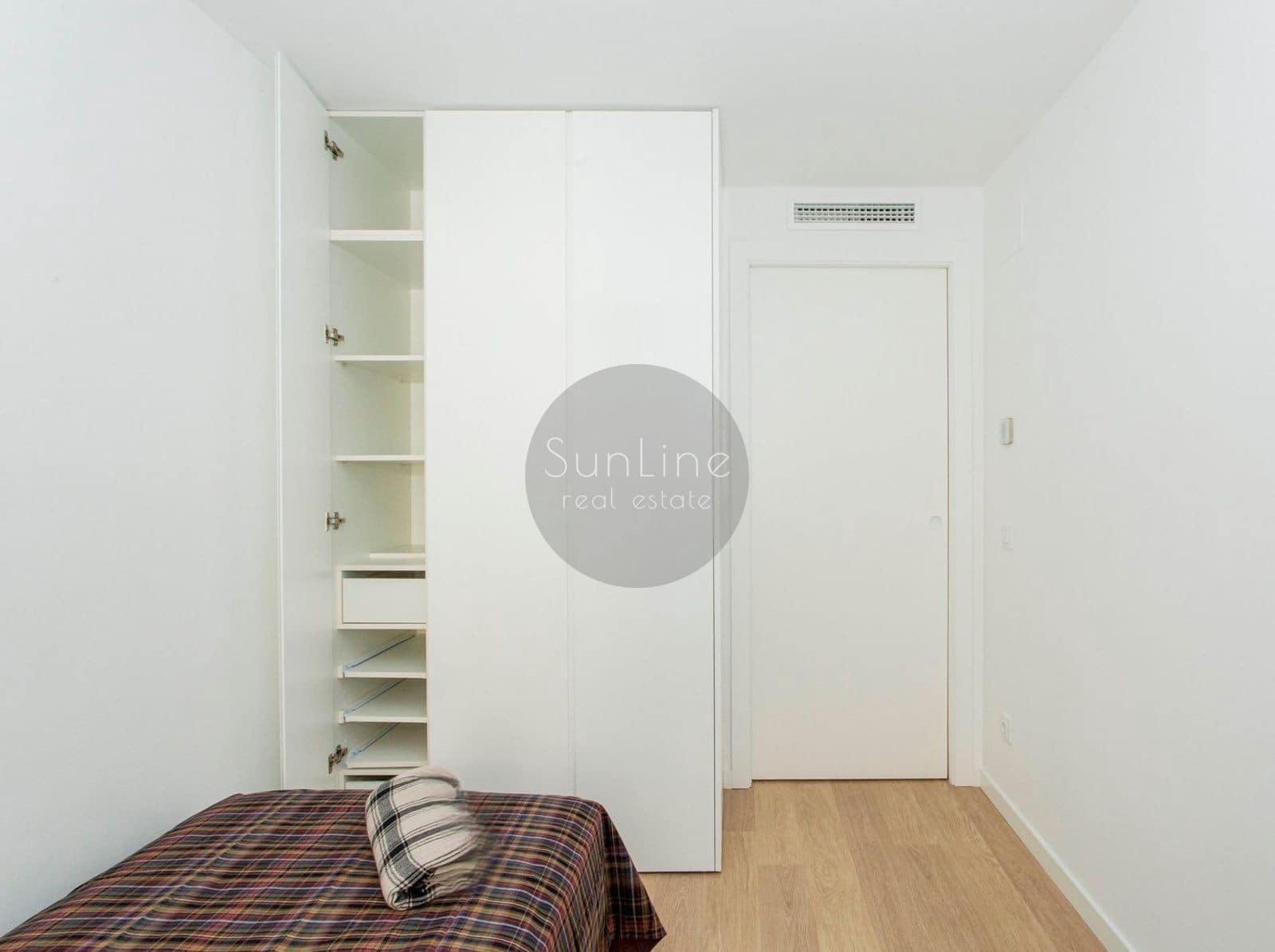 Piso de 3 habitaciones en València ciudad en alquiler con garaje - 2.700 € (Ref: 10179665)