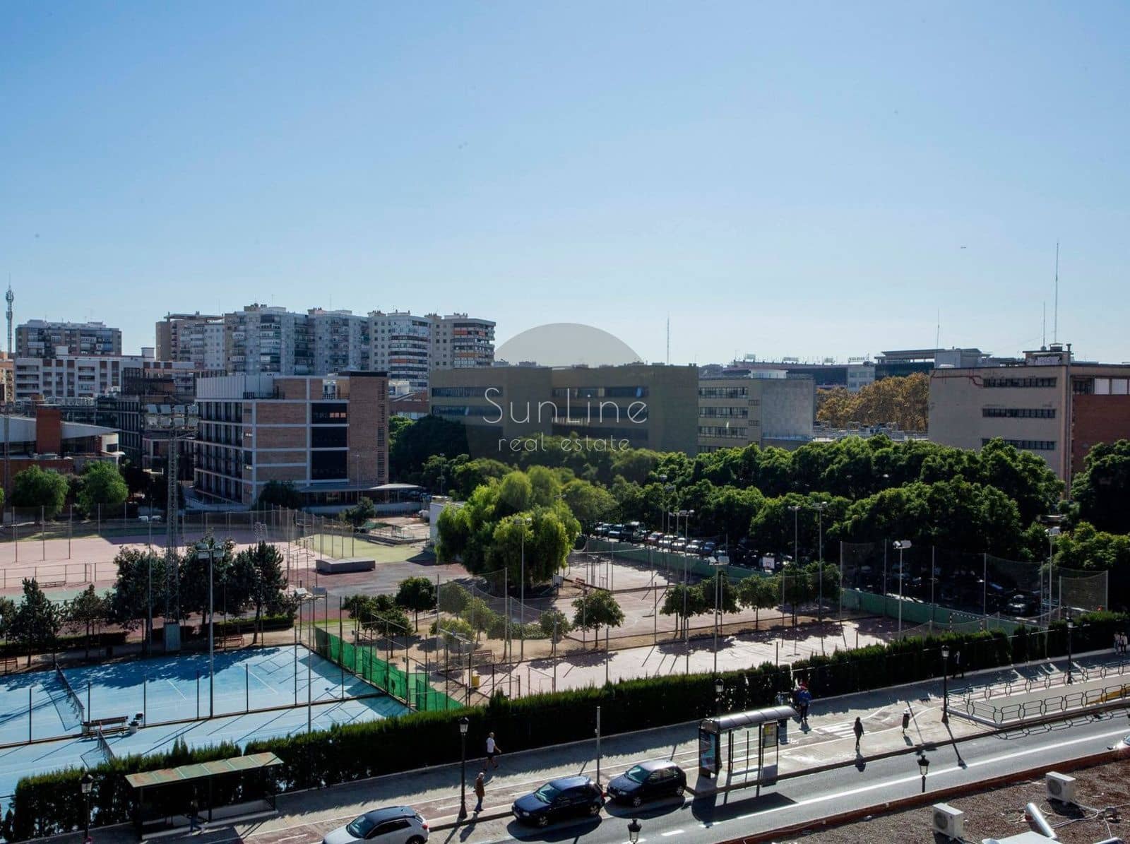 Piso de 3 habitaciones en València ciudad en alquiler con garaje - 2.700 € (Ref: 10179665)