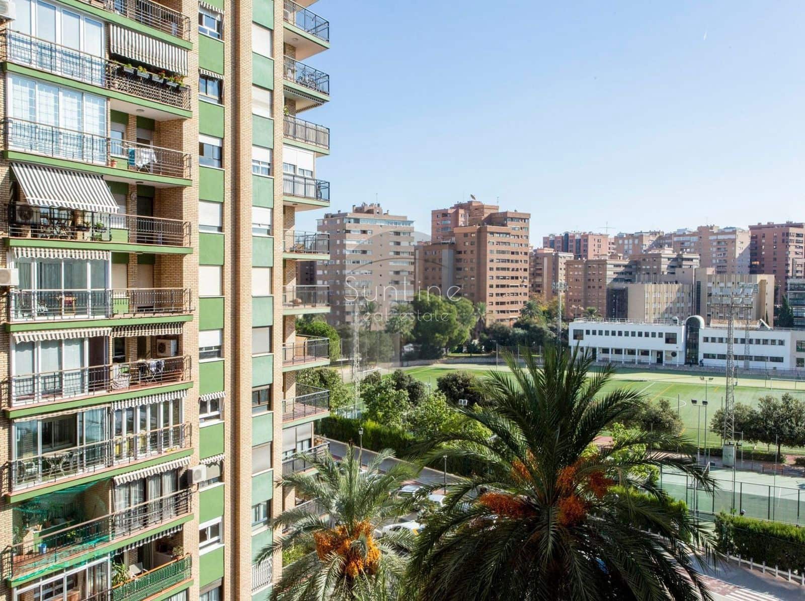 Piso de 3 habitaciones en València ciudad en alquiler con garaje - 2.700 € (Ref: 10179665)