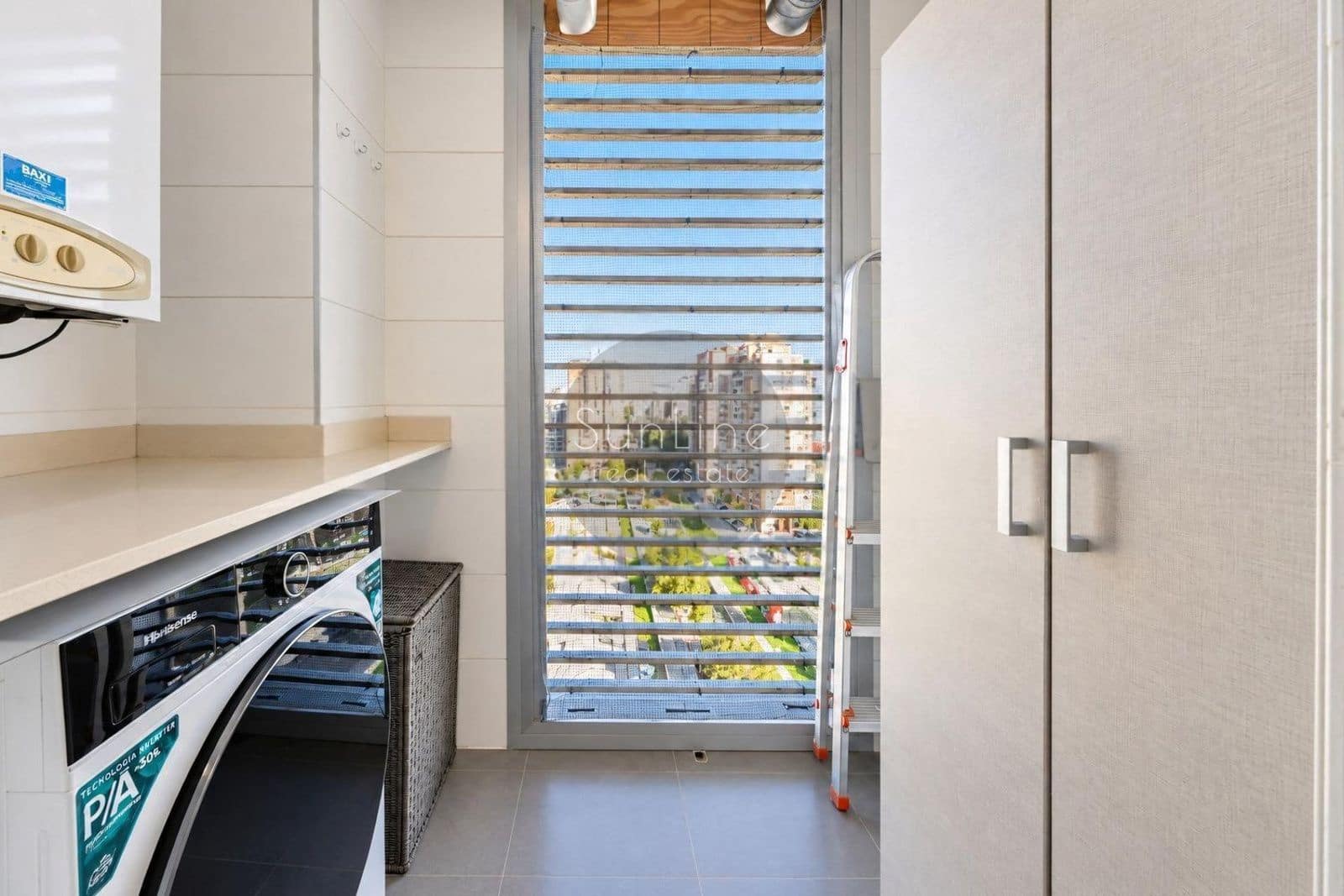 2 quarto Apartamento para arrendar em Valencia cidade com piscina garagem - 1 950 € (Ref: 10181725)