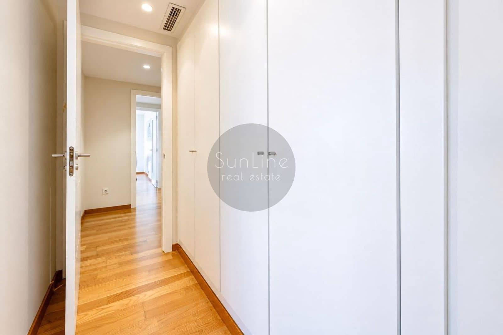 2 quarto Apartamento para arrendar em Valencia cidade com piscina garagem - 1 950 € (Ref: 10181725)