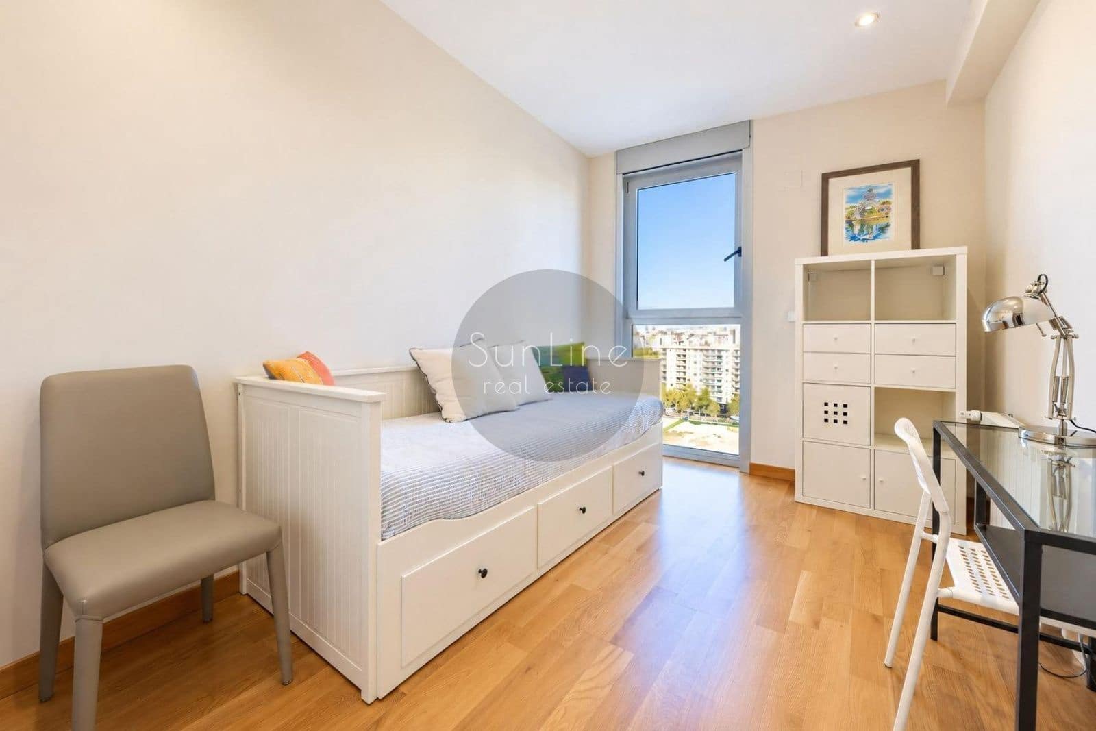 2 quarto Apartamento para arrendar em Valencia cidade com piscina garagem - 1 950 € (Ref: 10181725)