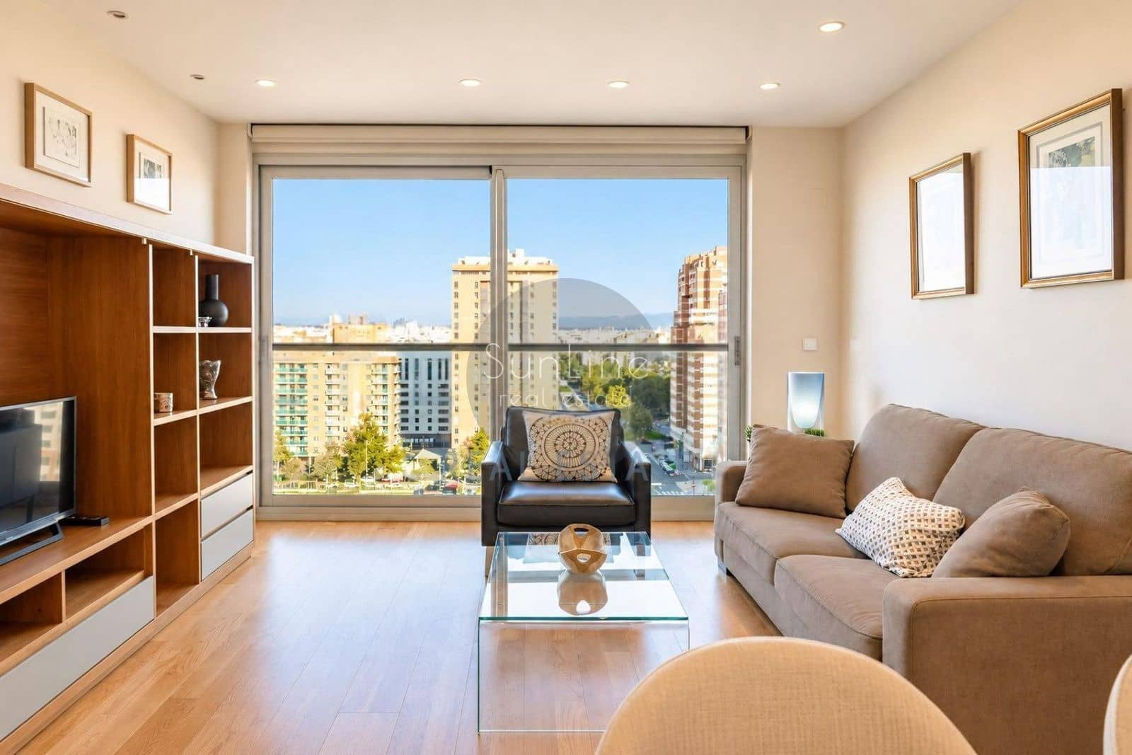 2 quarto Apartamento para arrendar em Valencia cidade com piscina garagem - 1 950 € (Ref: 10181725)