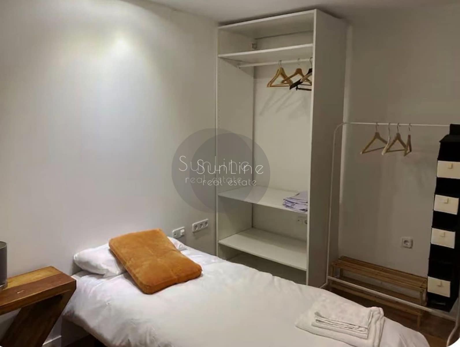 2 soverom Leilighet til leie i Valencia by med garasje - € 1 650 (Ref: 10183721)