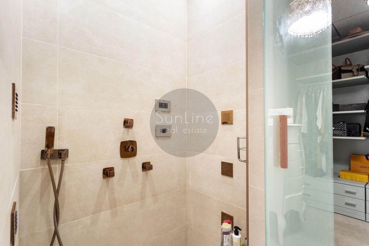 4 Zimmer Wohnung zu vermieten in Valencia Stadt mit Garage - 4.900 € (Ref: 10183914)