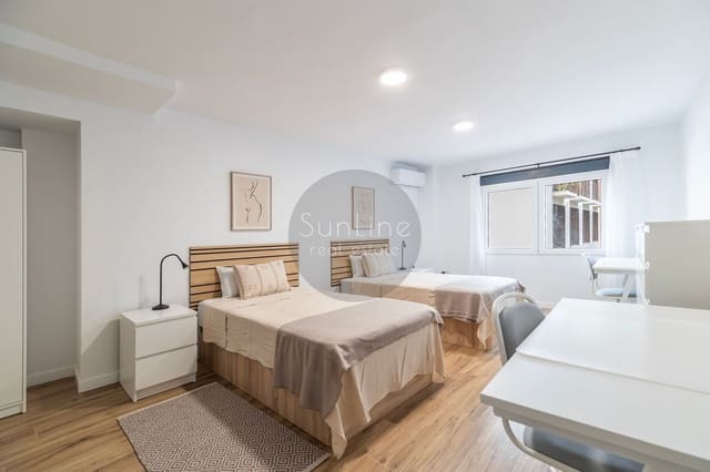 2 bedroom Flat for sale in Moncada - € 284,000 (Ref: 10186128)