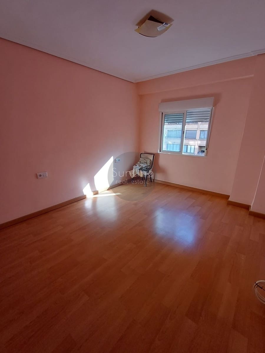 Piso de 3 habitaciones en València ciudad en venta - 295.000 € (Ref: 10186132)