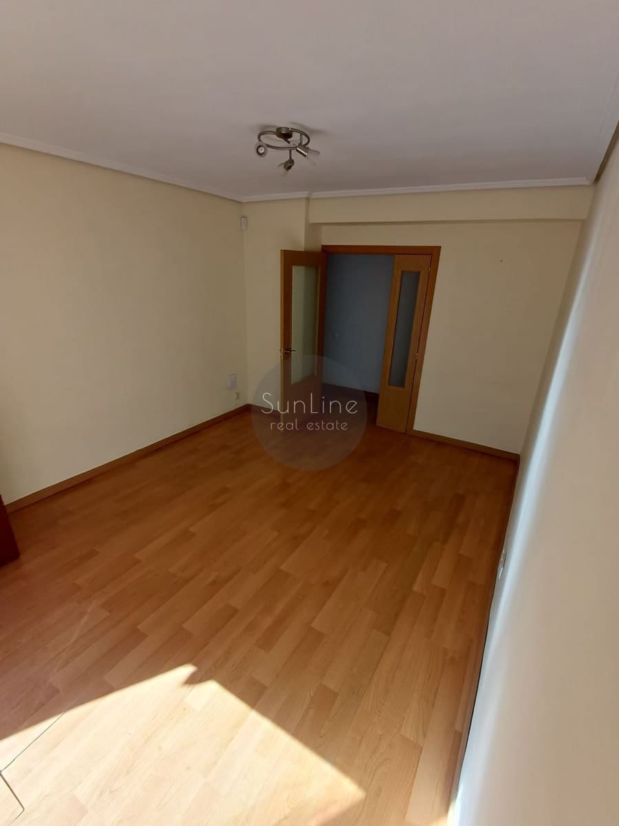Piso de 3 habitaciones en València ciudad en venta - 295.000 € (Ref: 10186132)