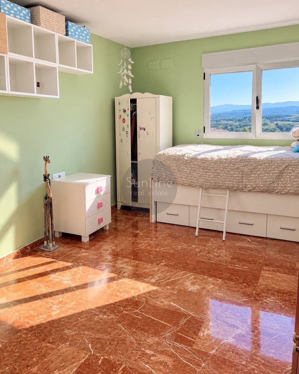 Villa/Maison de 4 chambres à louer à Torrent avec piscine garage - 2 500 € (Ref: 10186137)