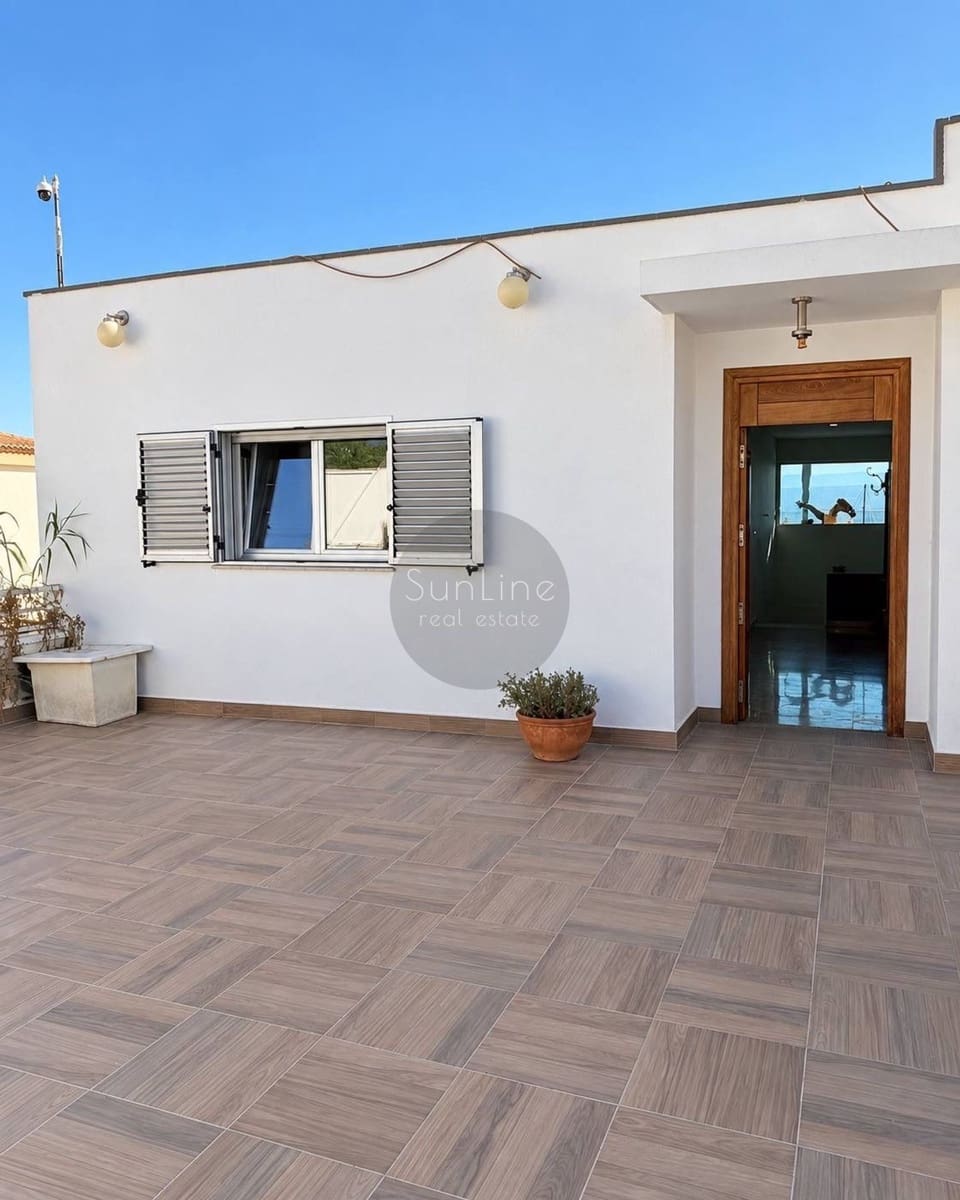 Villa/Maison de 4 chambres à louer à Torrent avec piscine garage - 2 500 € (Ref: 10186137)