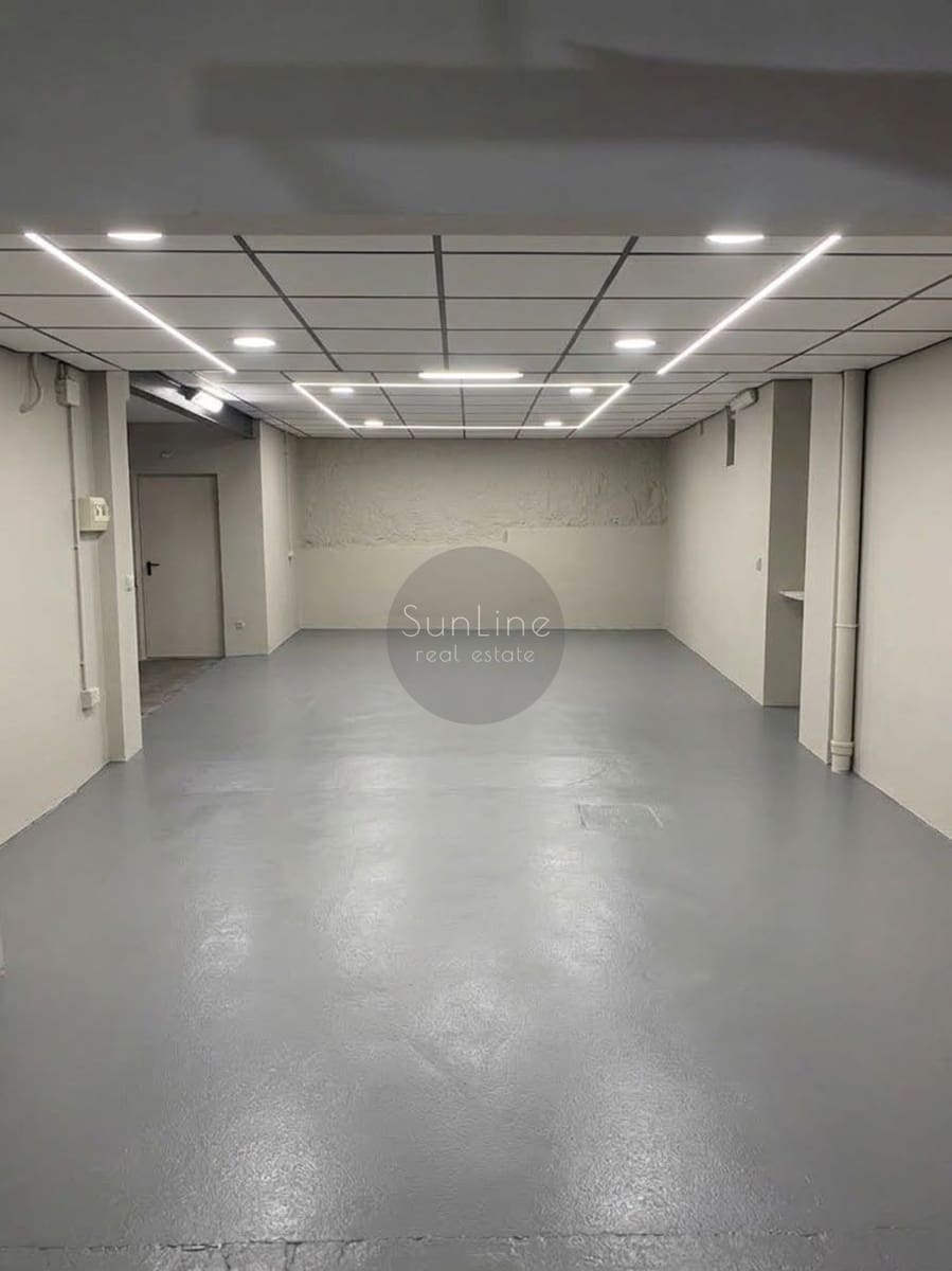 Villa/Maison de 4 chambres à louer à Torrent avec piscine garage - 2 500 € (Ref: 10186137)