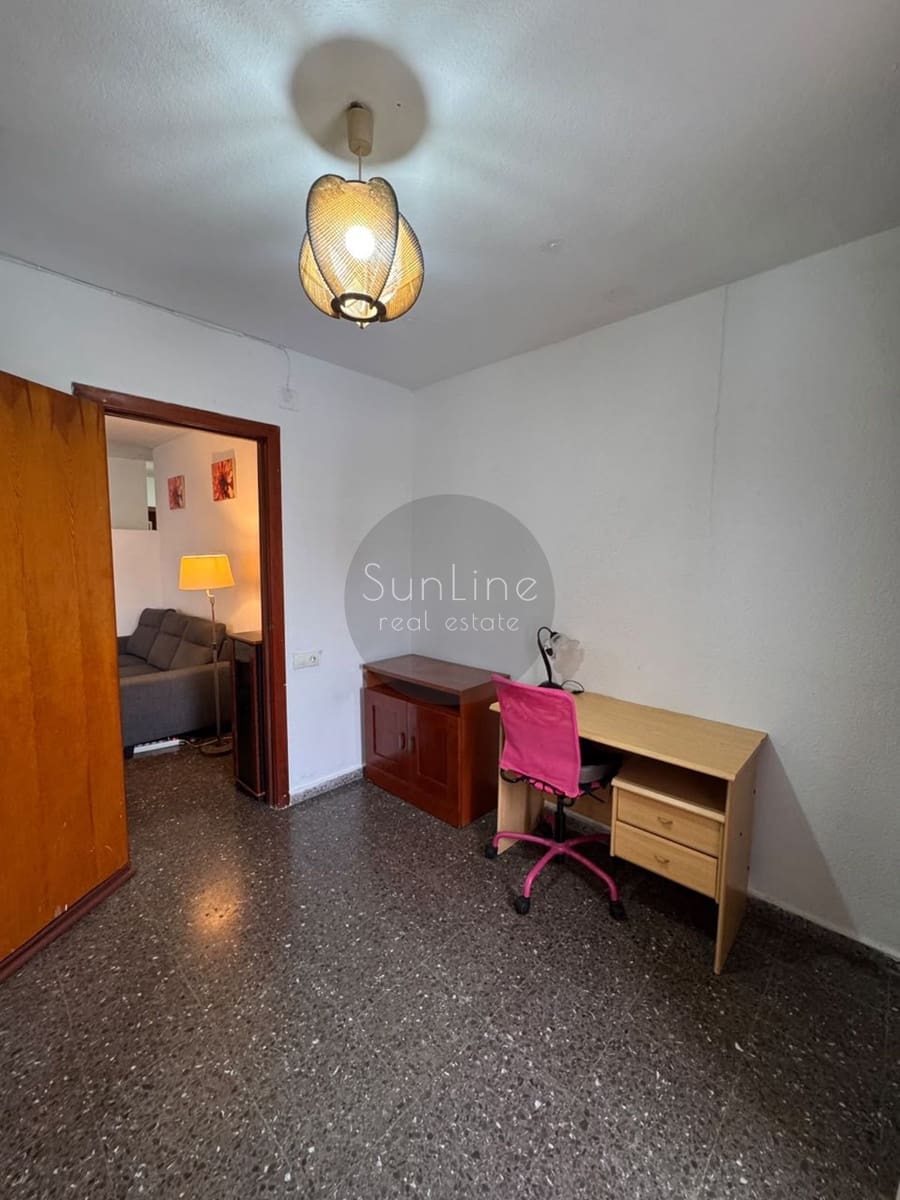 Piso de 3 habitaciones en València ciudad en venta - 255.000 € (Ref: 10186141)