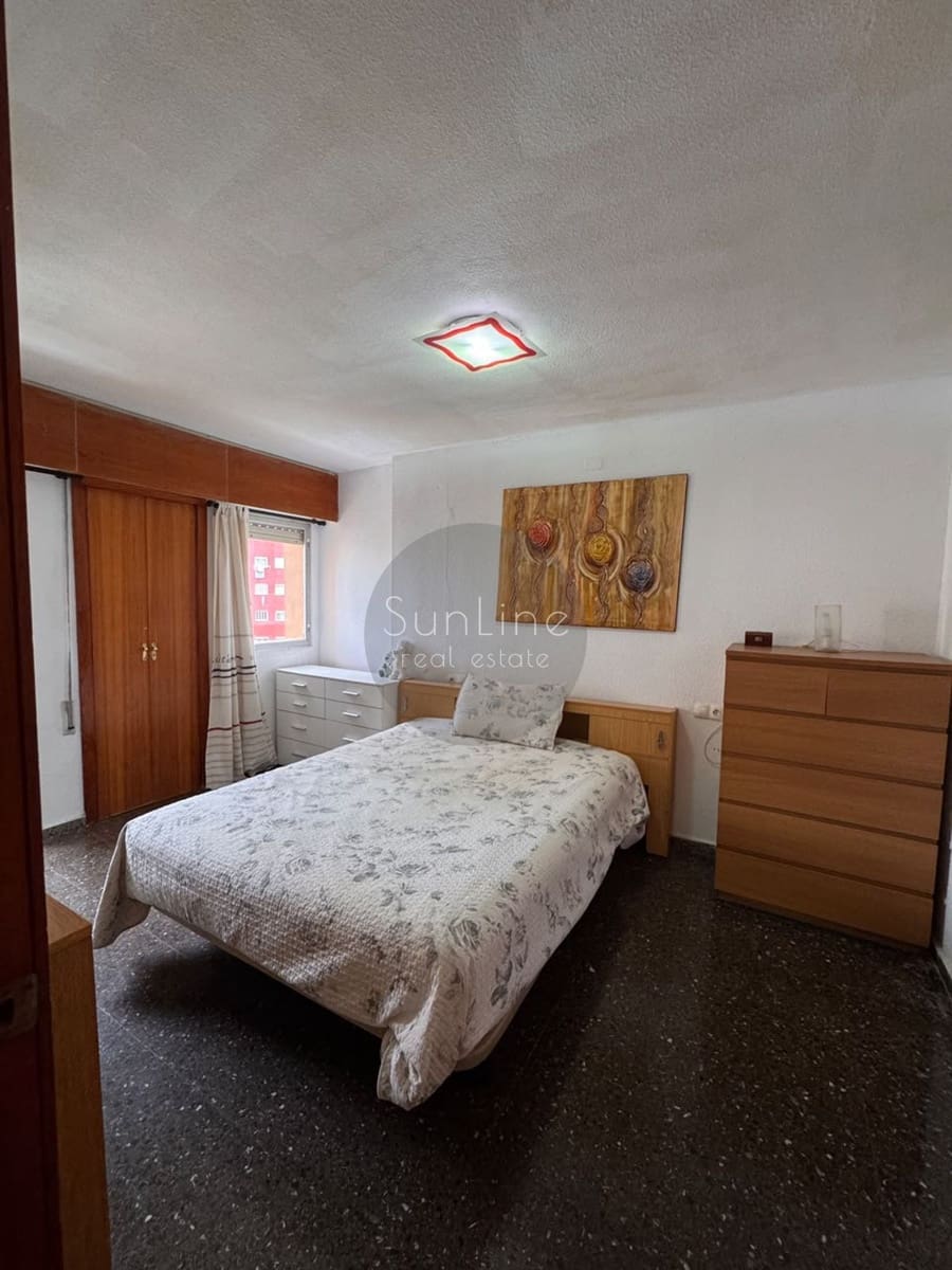 Piso de 3 habitaciones en València ciudad en venta - 255.000 € (Ref: 10186141)