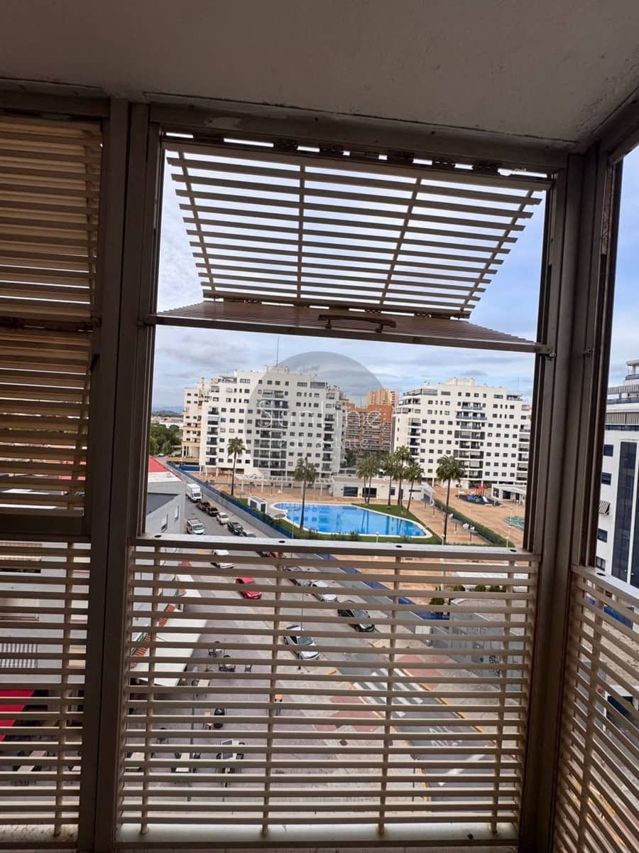 Piso de 3 habitaciones en València ciudad en venta - 255.000 € (Ref: 10186141)