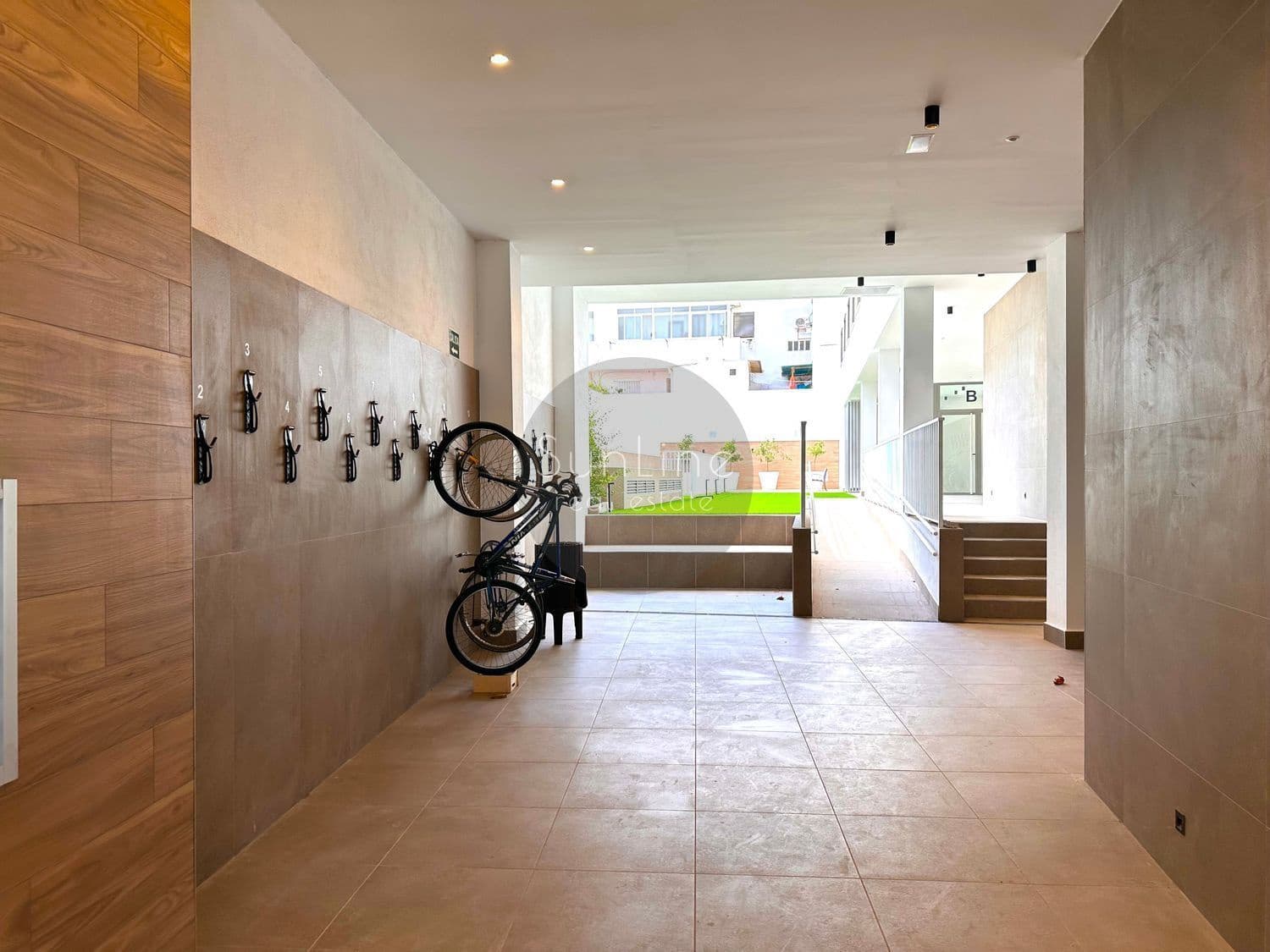 2 soveværelse Lejlighed til salg i Valencia by med swimmingpool garage - € 340.000 (Ref: 10186143)