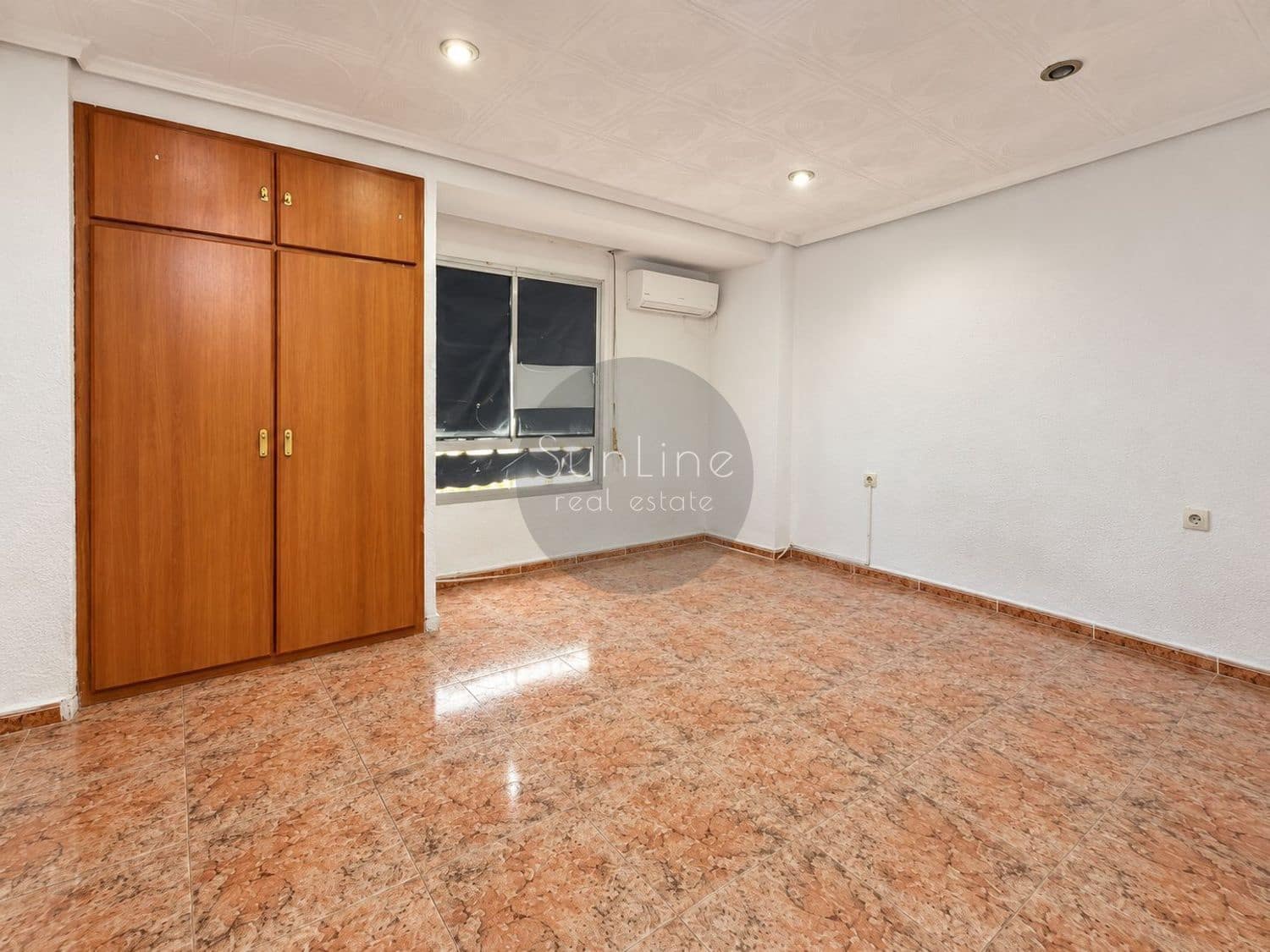 3 soveværelse Lejlighed til salg i Xirivella - € 155.000 (Ref: 10186146)